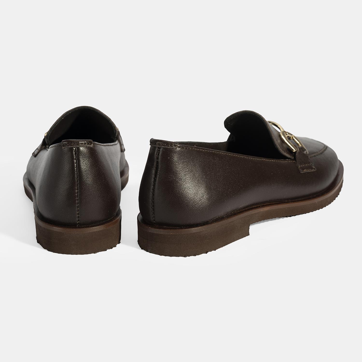 Kadın Kahve Metal Toka Aksesuarlı Deri Loafer