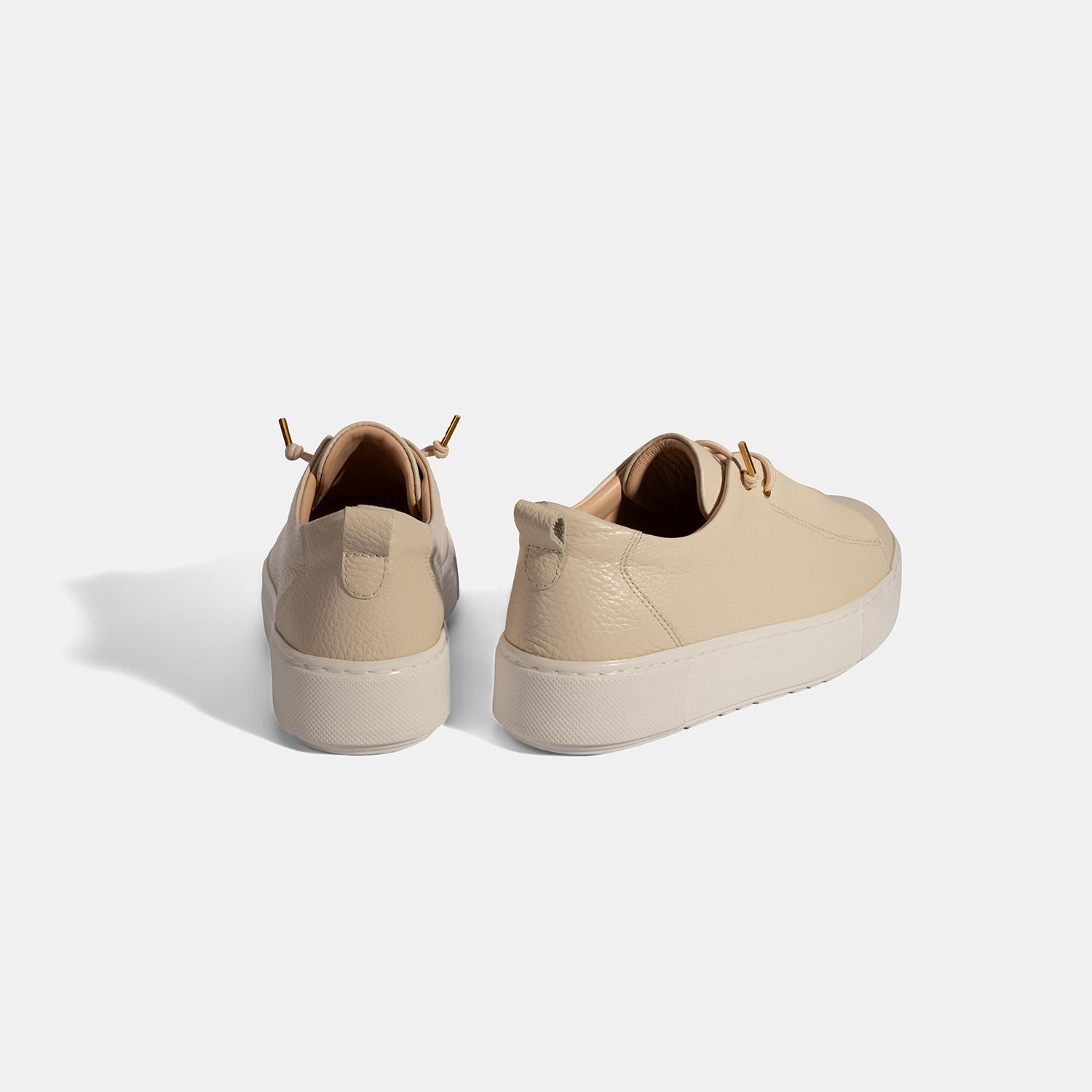 Kadın Bej Bağcıklı Deri Günlük Ayakkabı