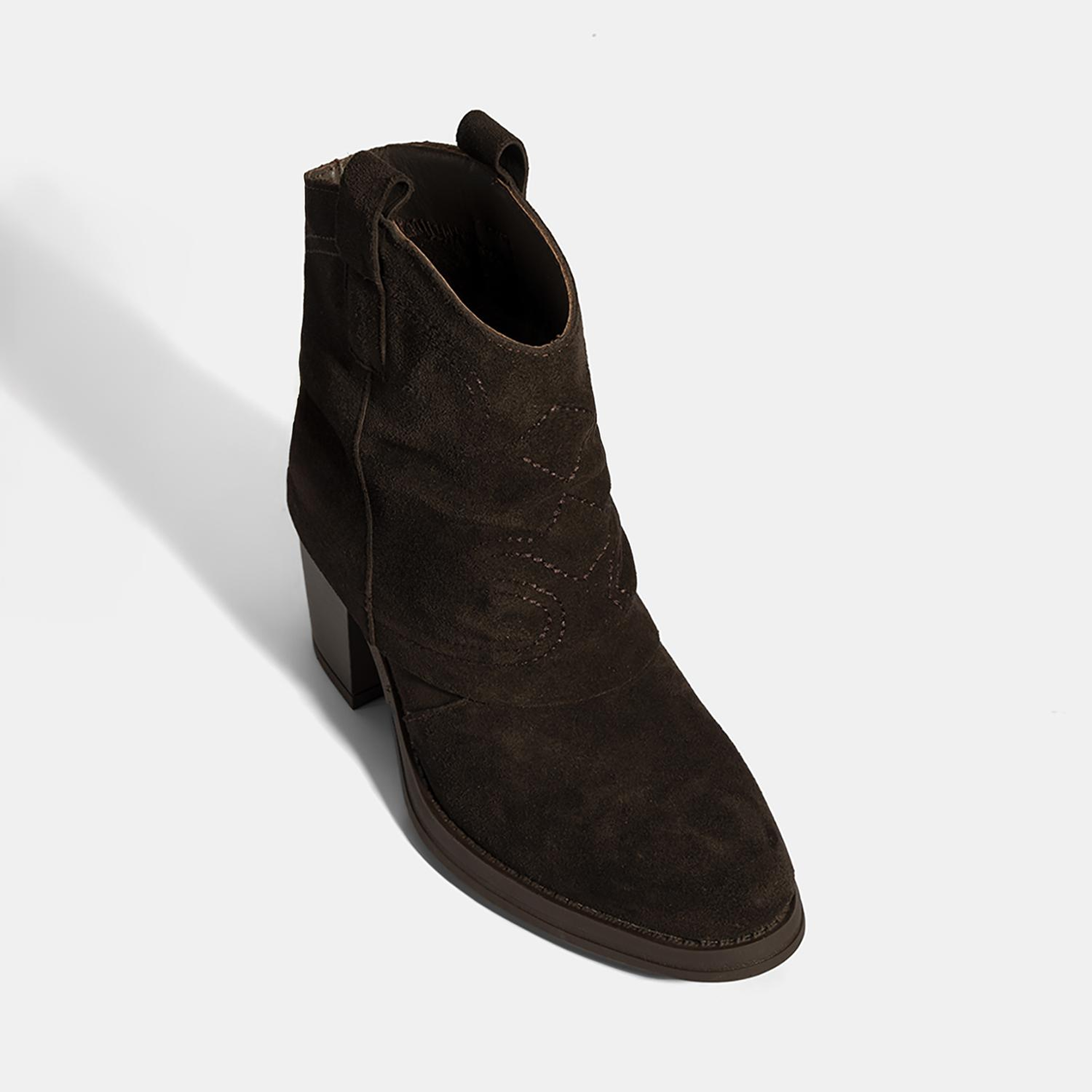 Kadın Kahve İşleme Detaylı Kalın Topuklu Bot