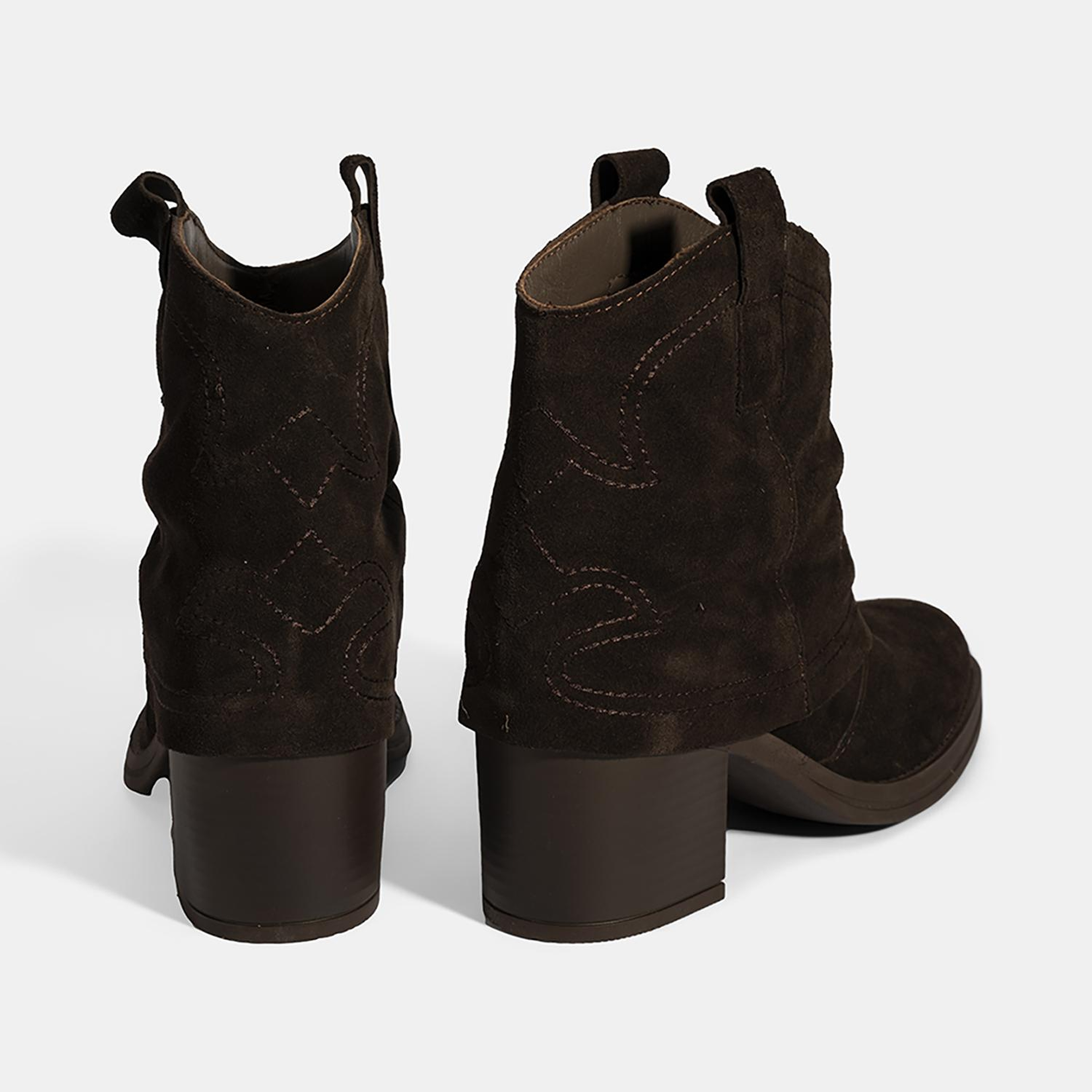 Kadın Kahve İşleme Detaylı Kalın Topuklu Bot