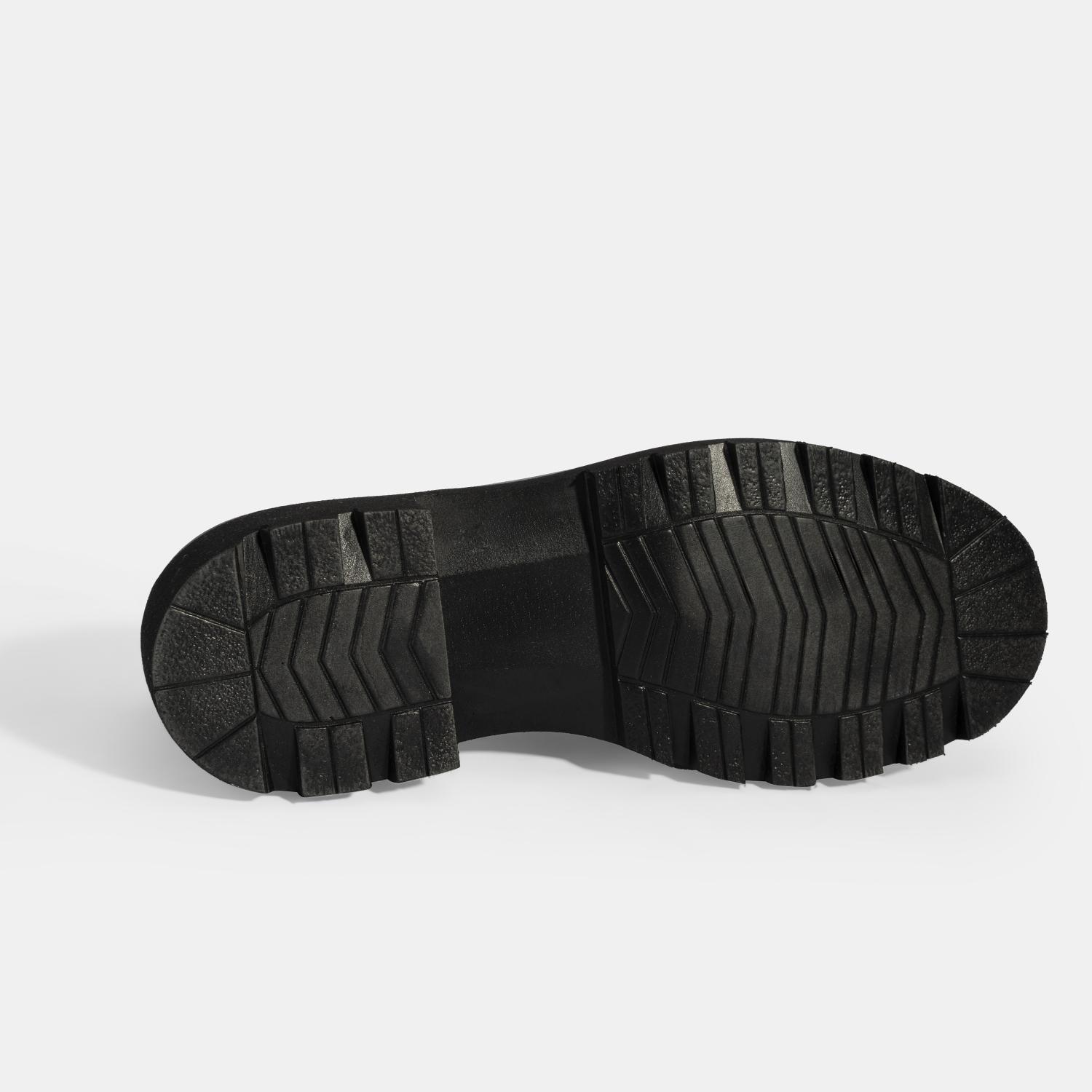 Kadın Siyah Metal Toka Detaylı Deri Loafer