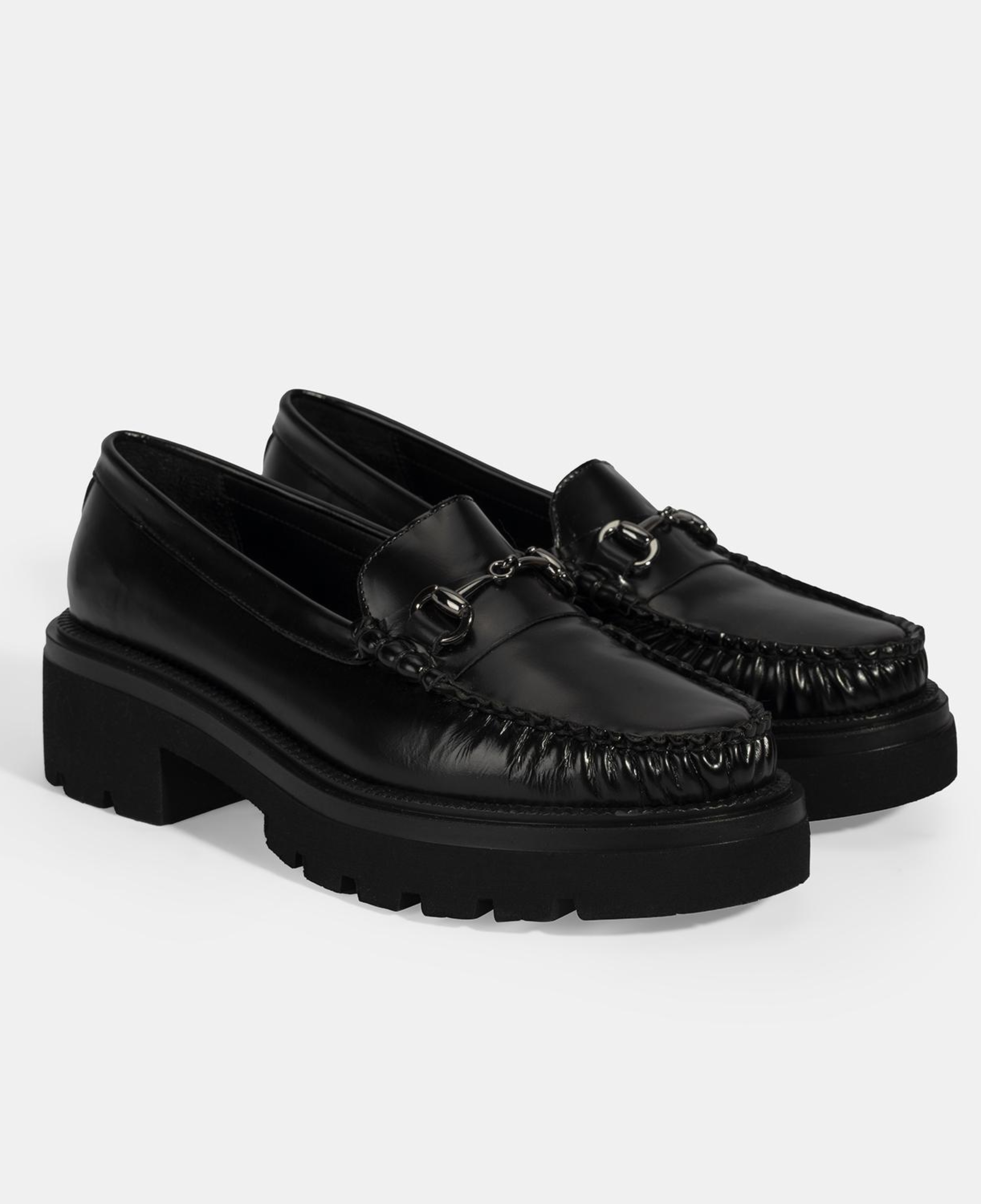 Kadın Siyah Metal Toka Detaylı Deri Loafer