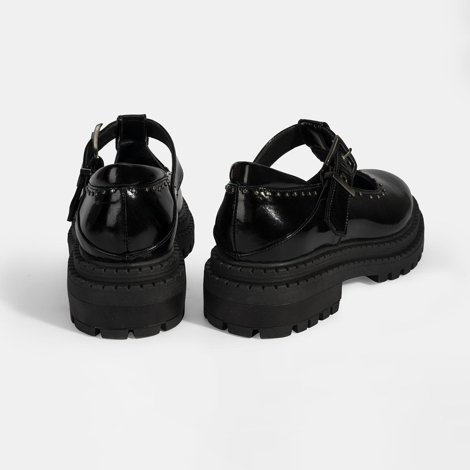 Kadın Siyah Zımba Detaylı T-Bant Rugan Ayakkabı