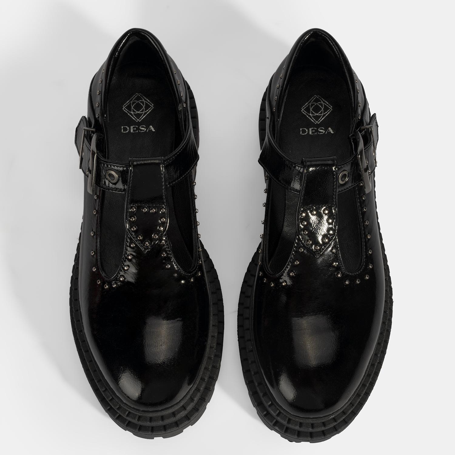 Kadın Siyah Zımba Detaylı T-Bant Rugan Ayakkabı