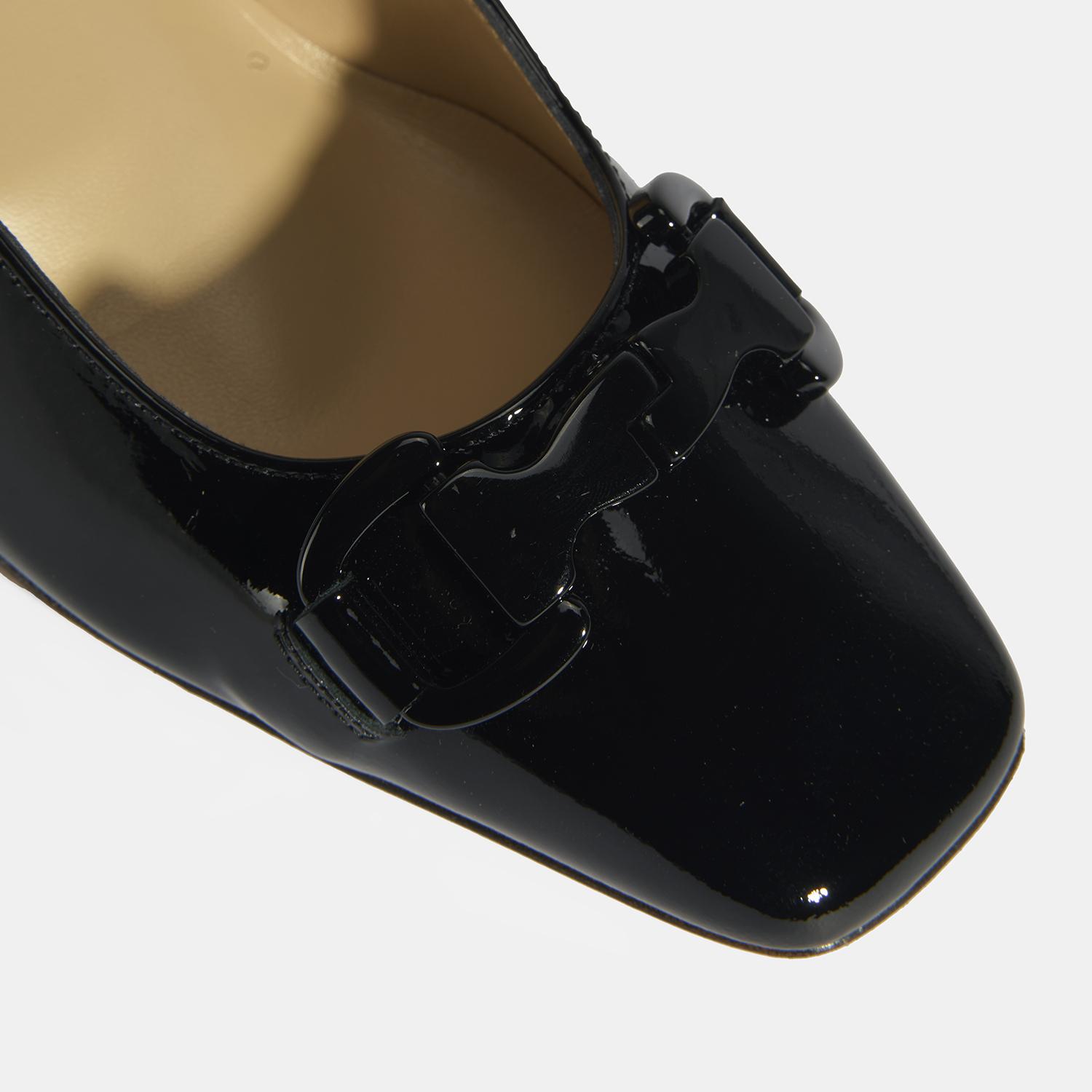 Luca Grossi Kadın Siyah Toka Aksesuarlı Rugan Babet