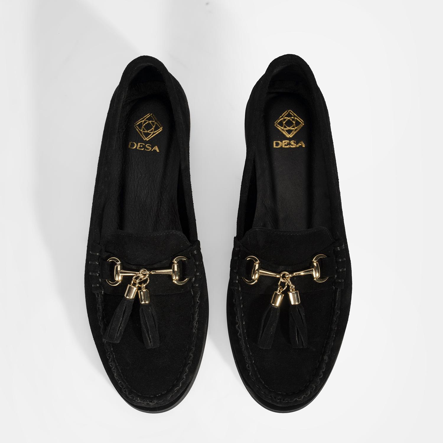 Kadın Siyah Püskül Aksesuarlı Süet Loafer