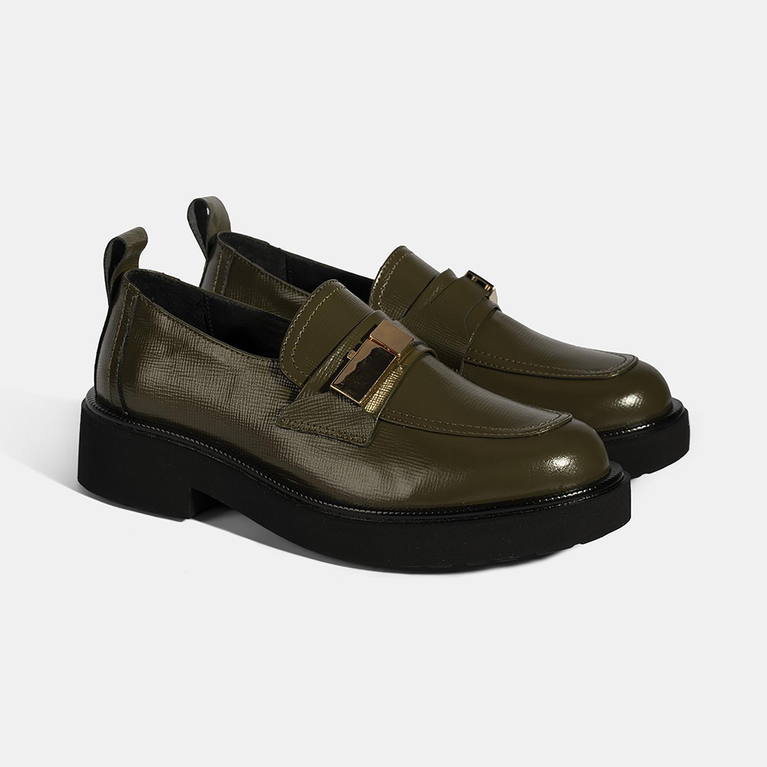 Kadın Yeşil Metal Toka Aksesuarlı Deri Loafer