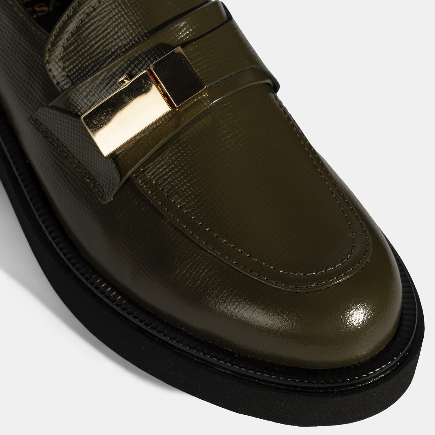 Kadın Yeşil Metal Toka Aksesuarlı Deri Loafer