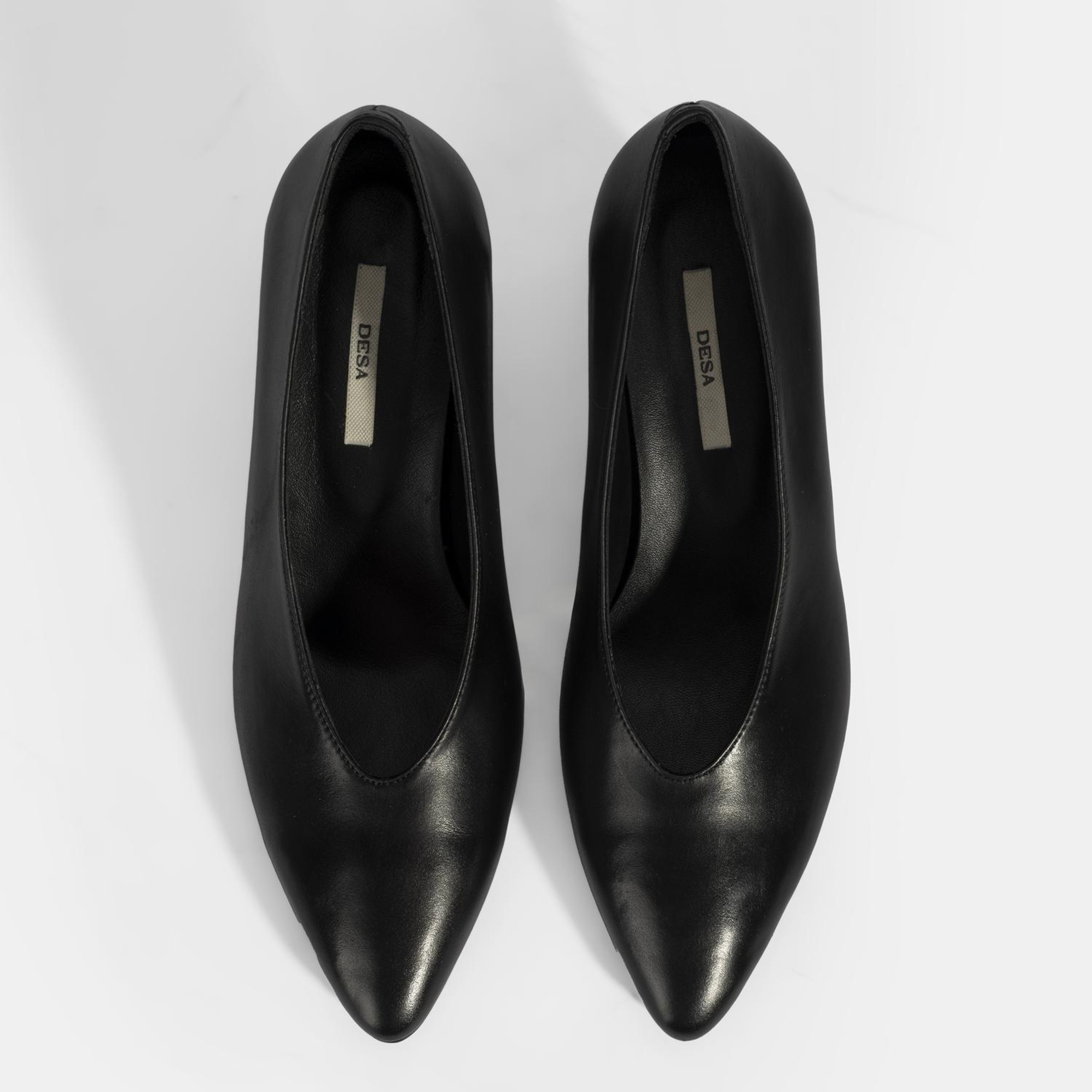 Kadın Siyah Klasik Topuklu Deri Ayakkabı