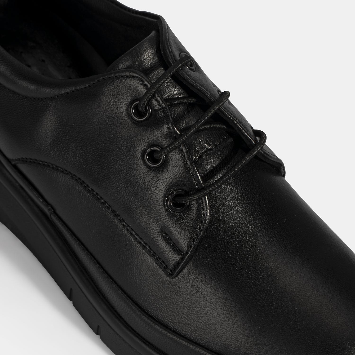 Kadın Siyah Bağcıklı DesaComfort Deri Ayakkabı