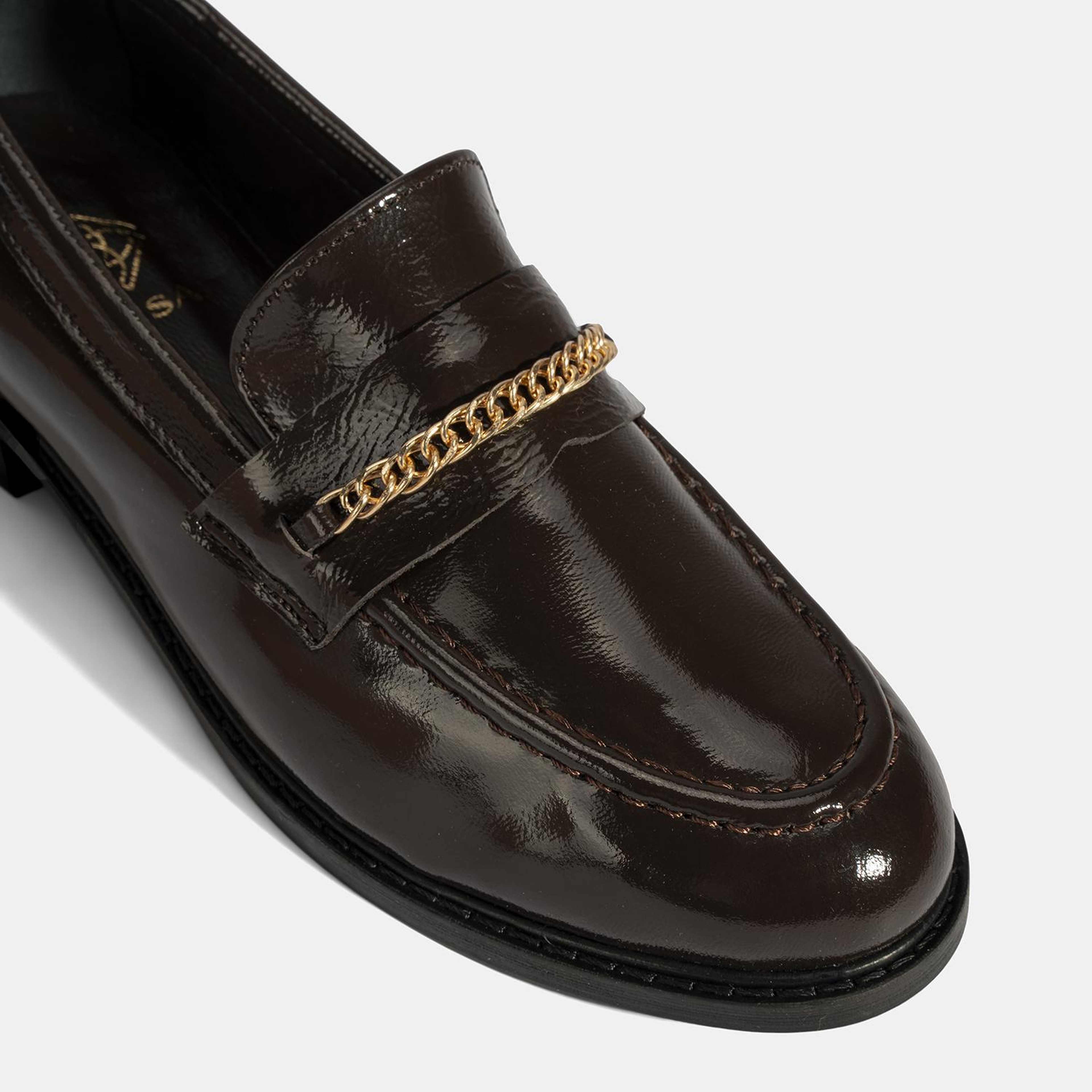 Kadın Kahve Zincir Aksesuarlı Deri Loafer