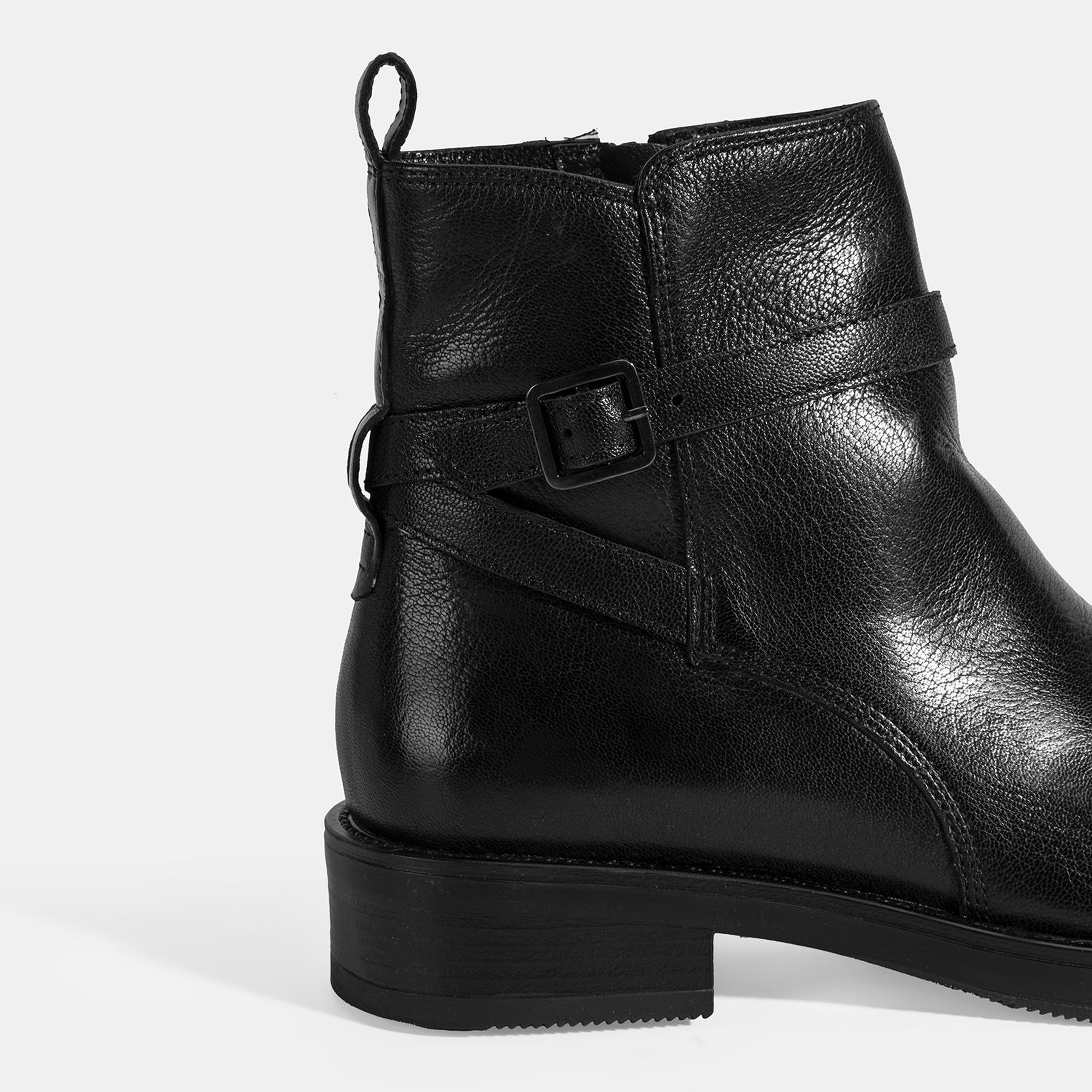 Kadın Siyah Ayarlanabilir Tokalı Deri Bot