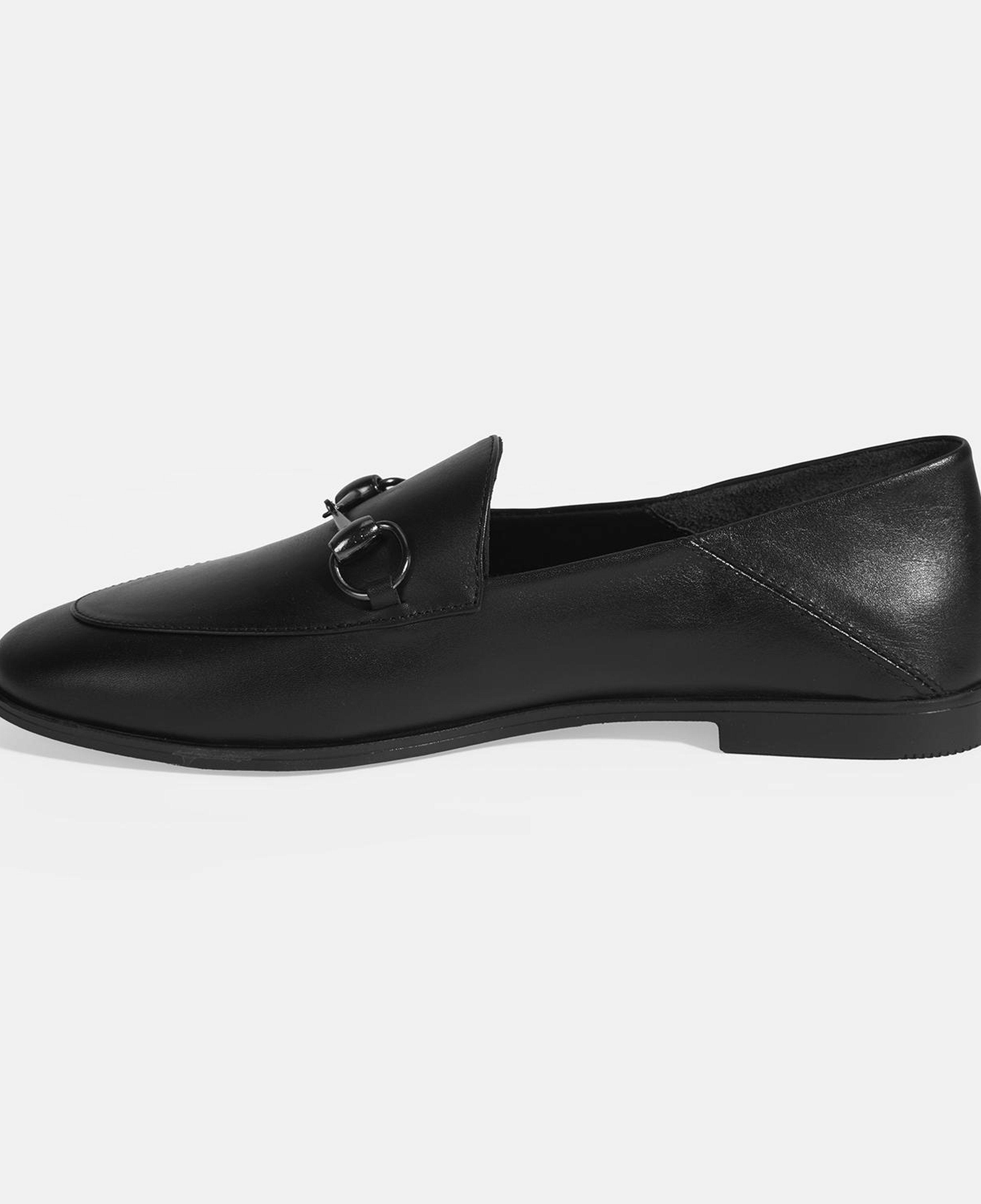 Siyah Kadın Toka Aksesuarlı Deri Loafer
