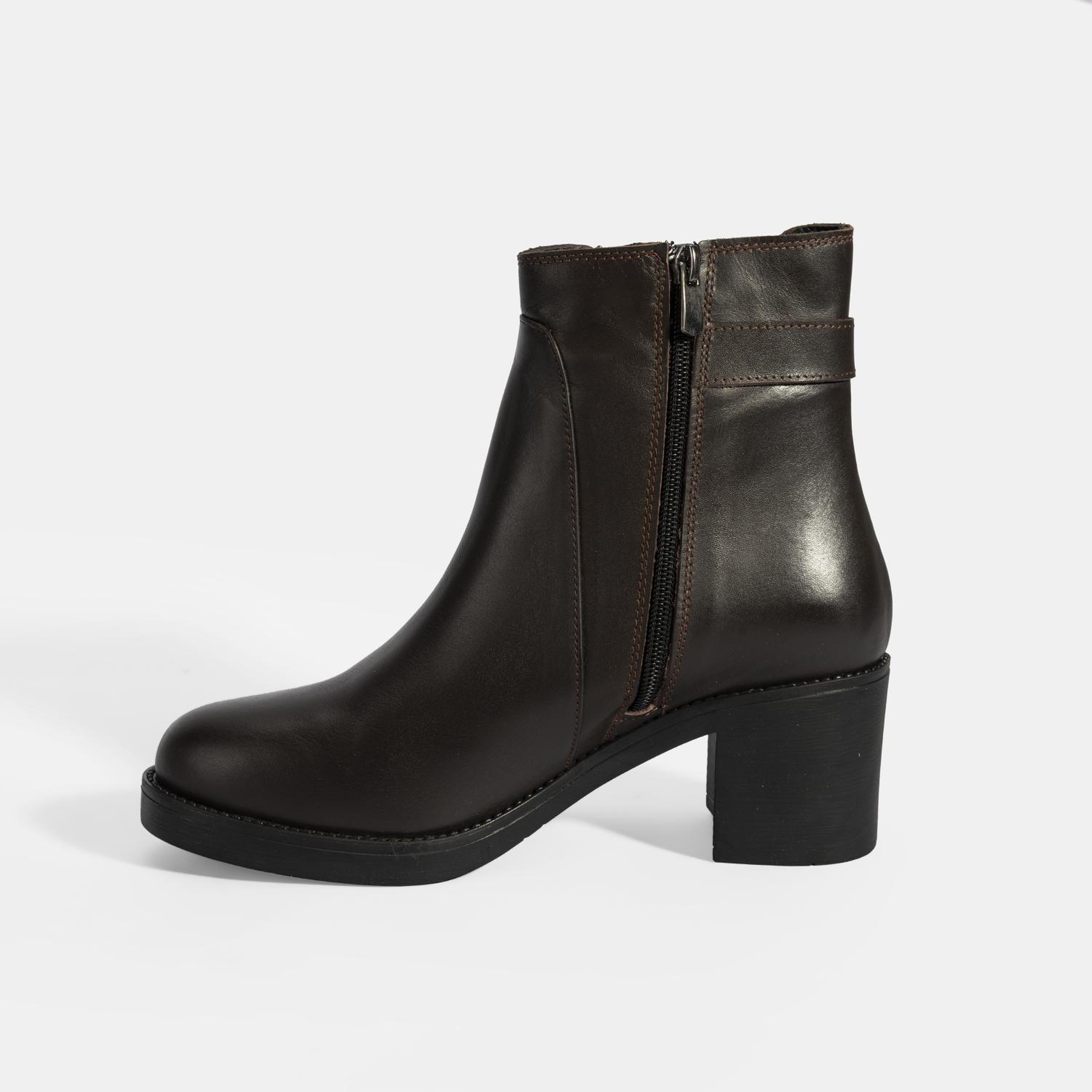 Kadın Kahve Metal Toka Detaylı Topuklu Deri Bot