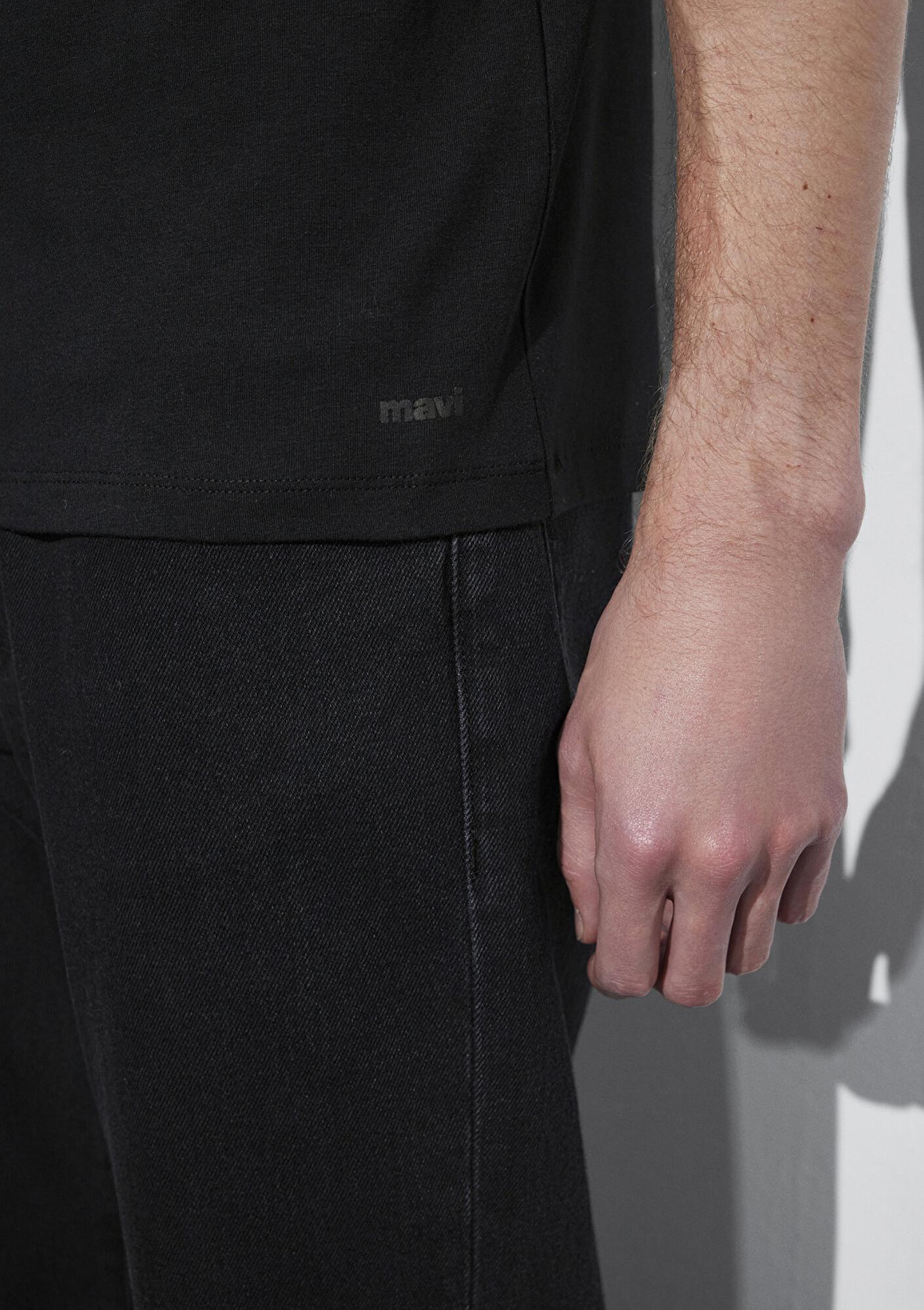 Mavi Stretch V Yaka Siyah Basic Tişört Fitted / Vücuda Oturan Kesim 061748-900