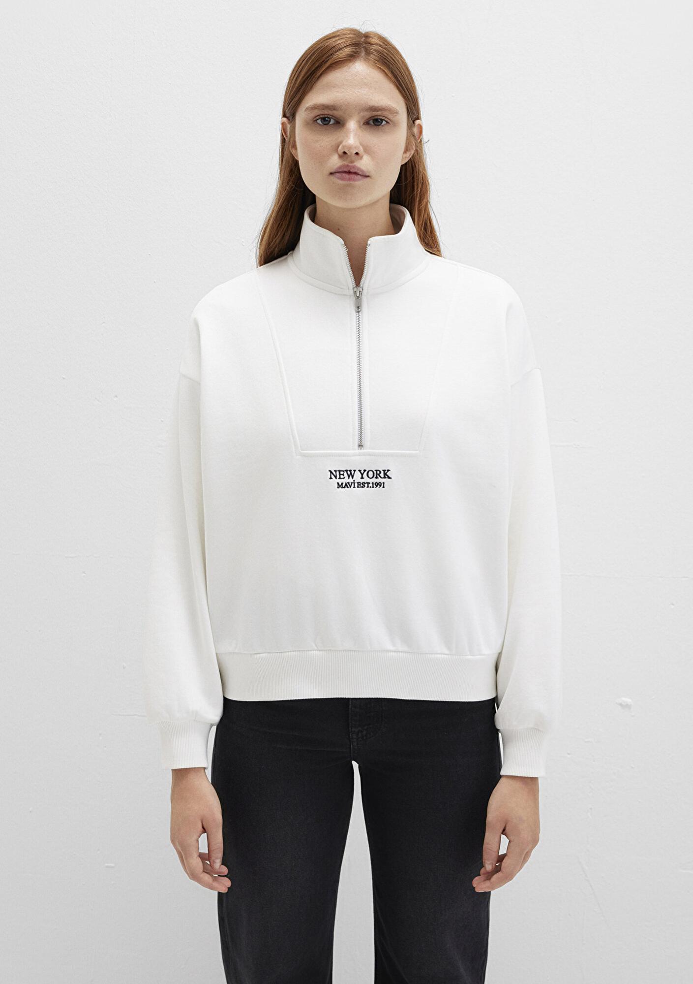 Mavi Yarı Fermuarlı Sırt Baskılı Ekru Sweatshirt 1S10502-70057