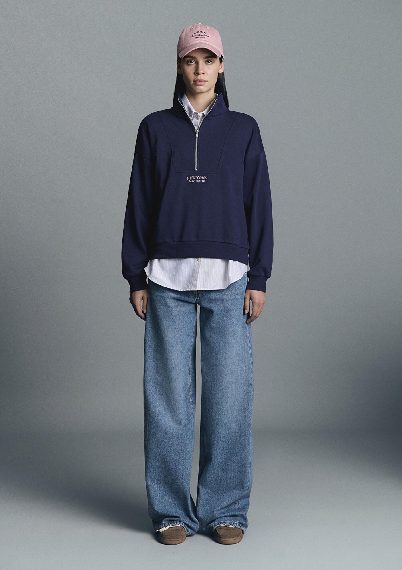 Mavi Yarı Fermuarlı Sırt Baskılı Lacivert Sweatshirt 1S10501-80729