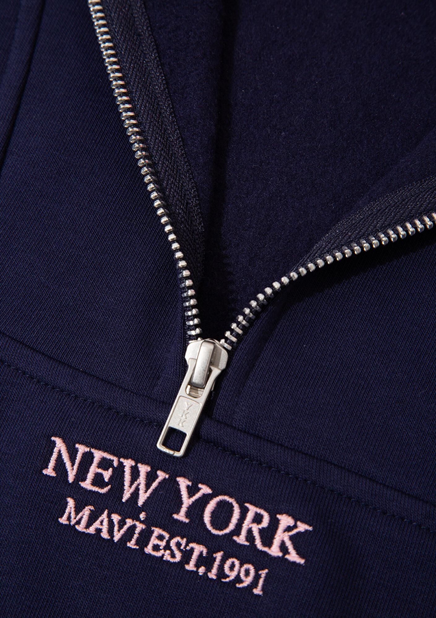 Mavi Yarı Fermuarlı Sırt Baskılı Lacivert Sweatshirt 1S10501-80729