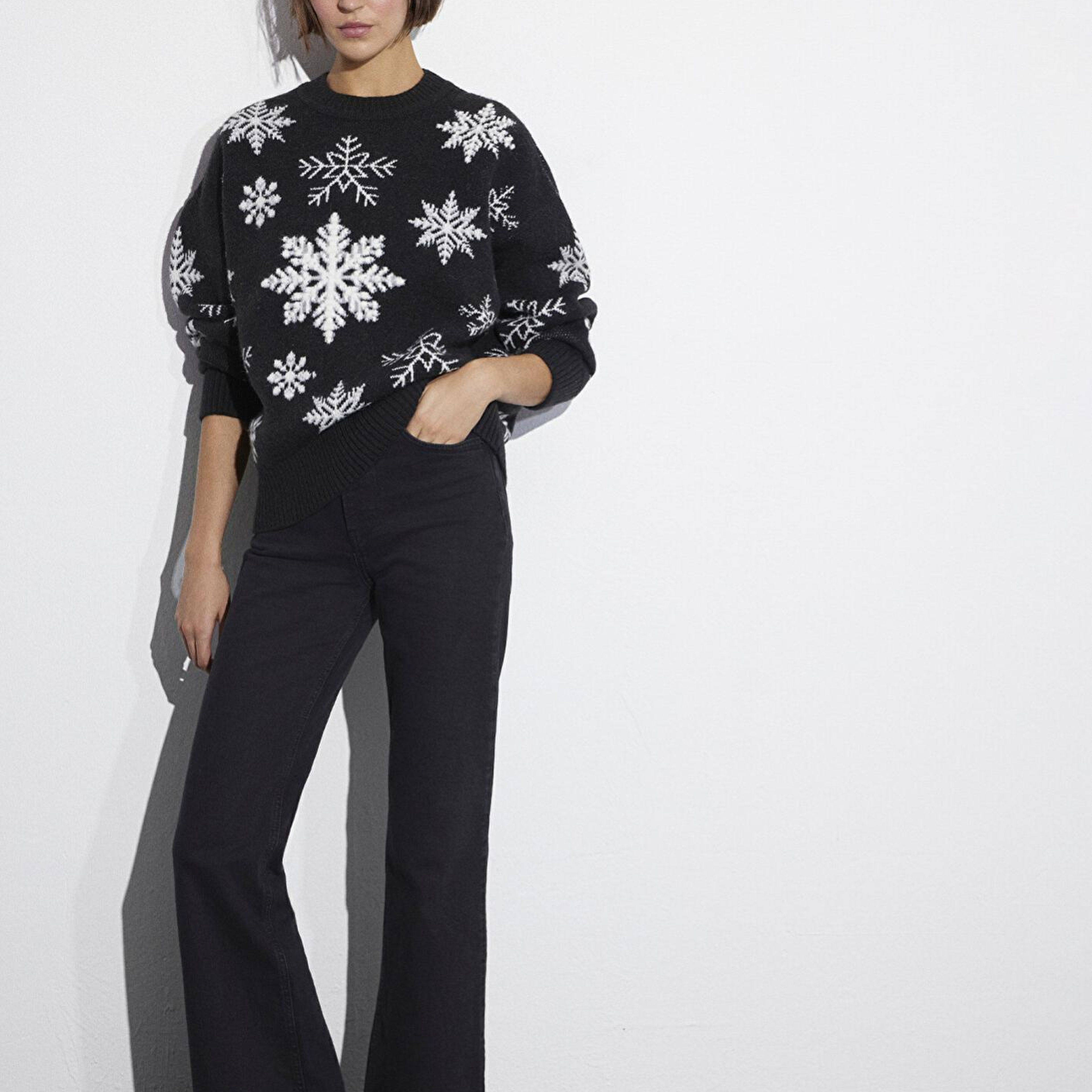 Mavi Yılbaşı Temalı Siyah Kazak Oversize / Geniş Kesim 1710861-900