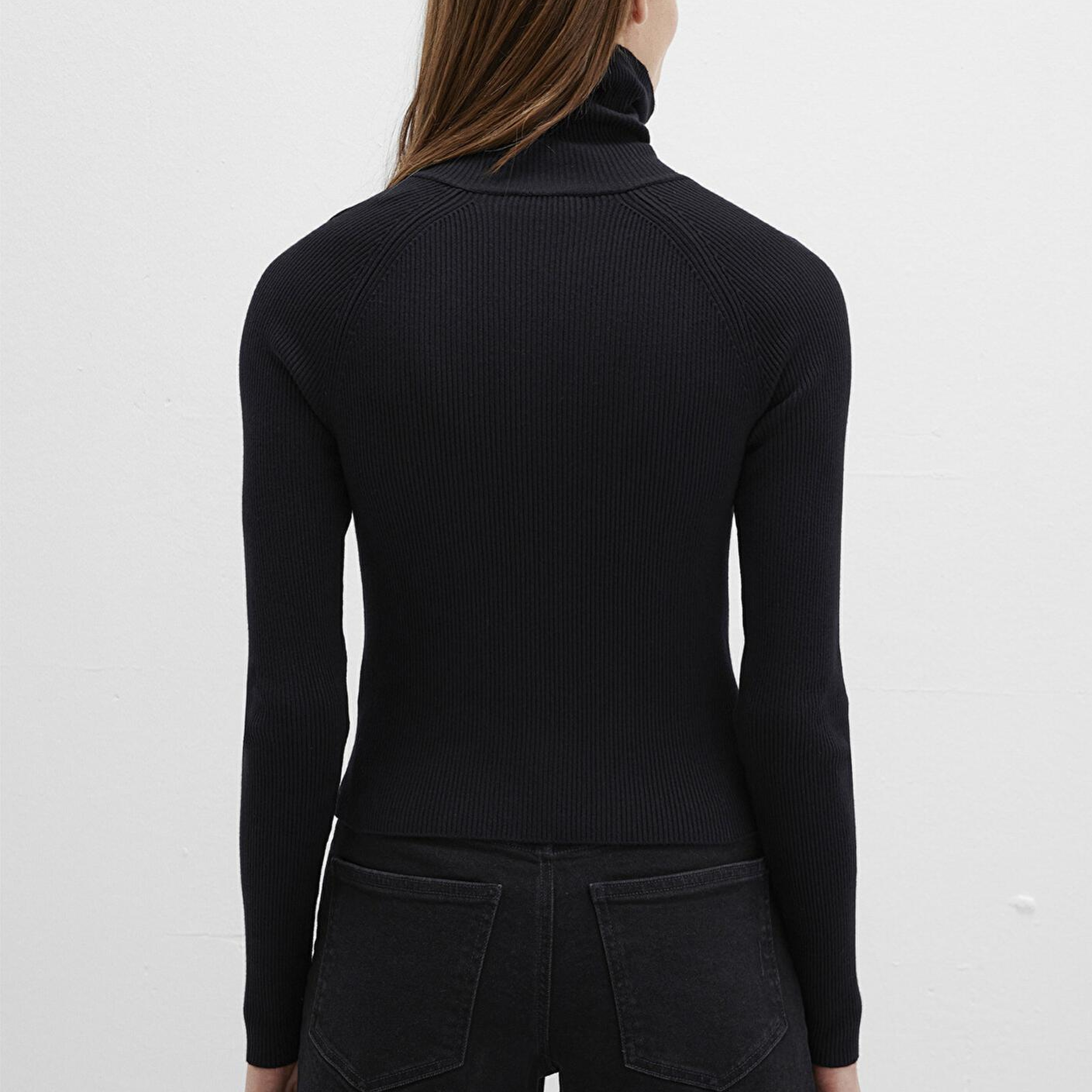 Mavi Fermuar Detaylı Dik Yaka Siyah Kazak Fitted / Vücuda Oturan Kesim 1710790-900