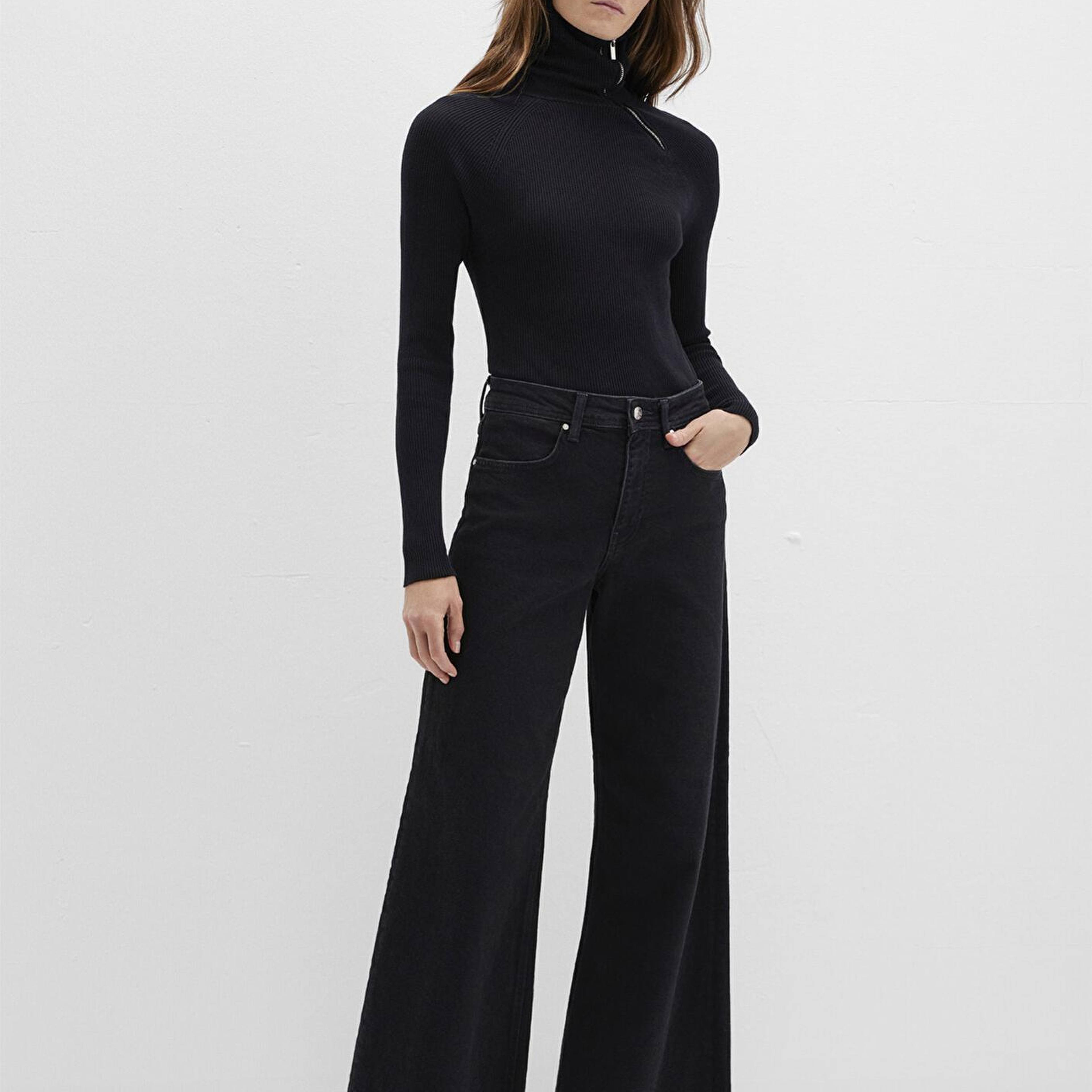 Mavi Fermuar Detaylı Dik Yaka Siyah Kazak Fitted / Vücuda Oturan Kesim 1710790-900