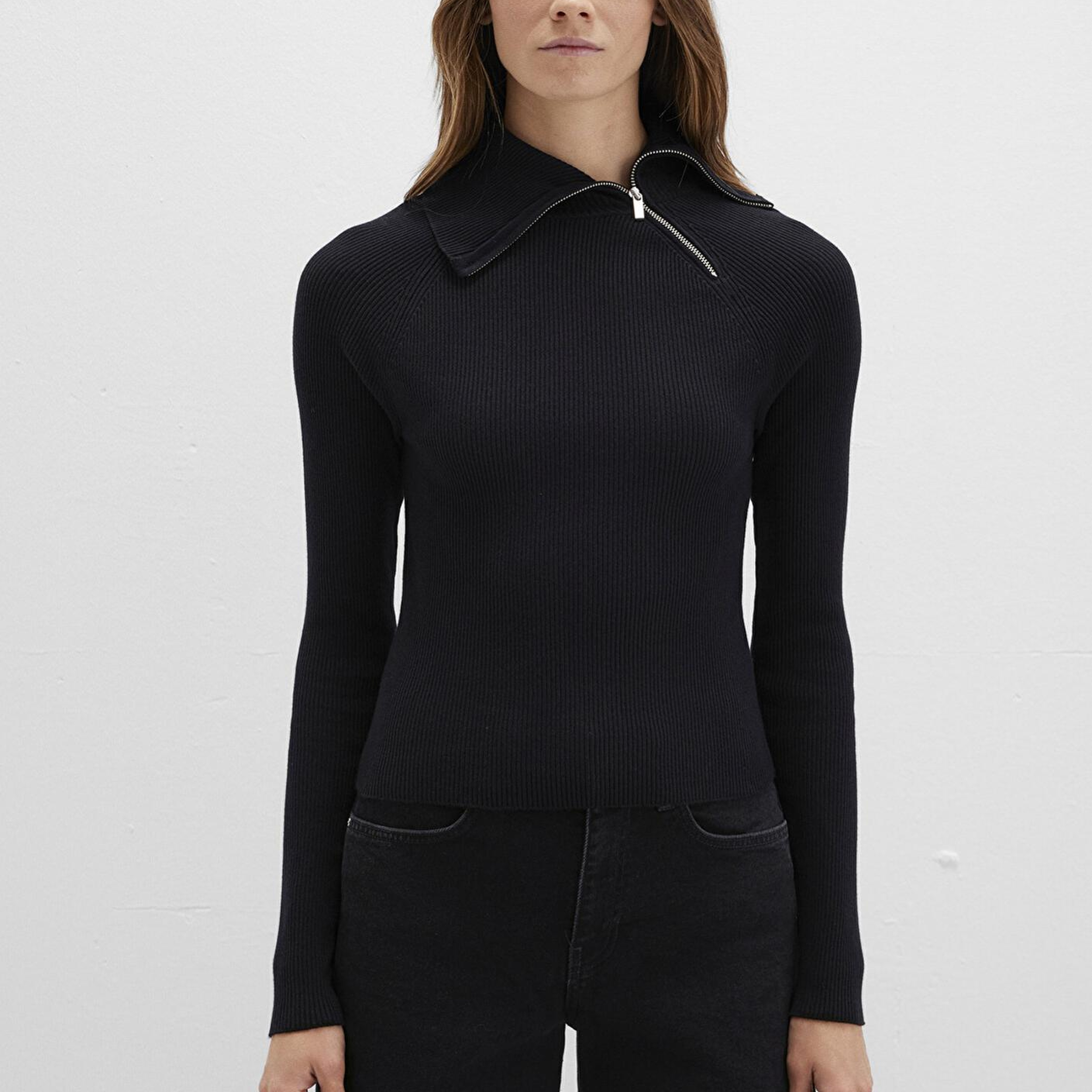 Mavi Fermuar Detaylı Dik Yaka Siyah Kazak Fitted / Vücuda Oturan Kesim 1710790-900