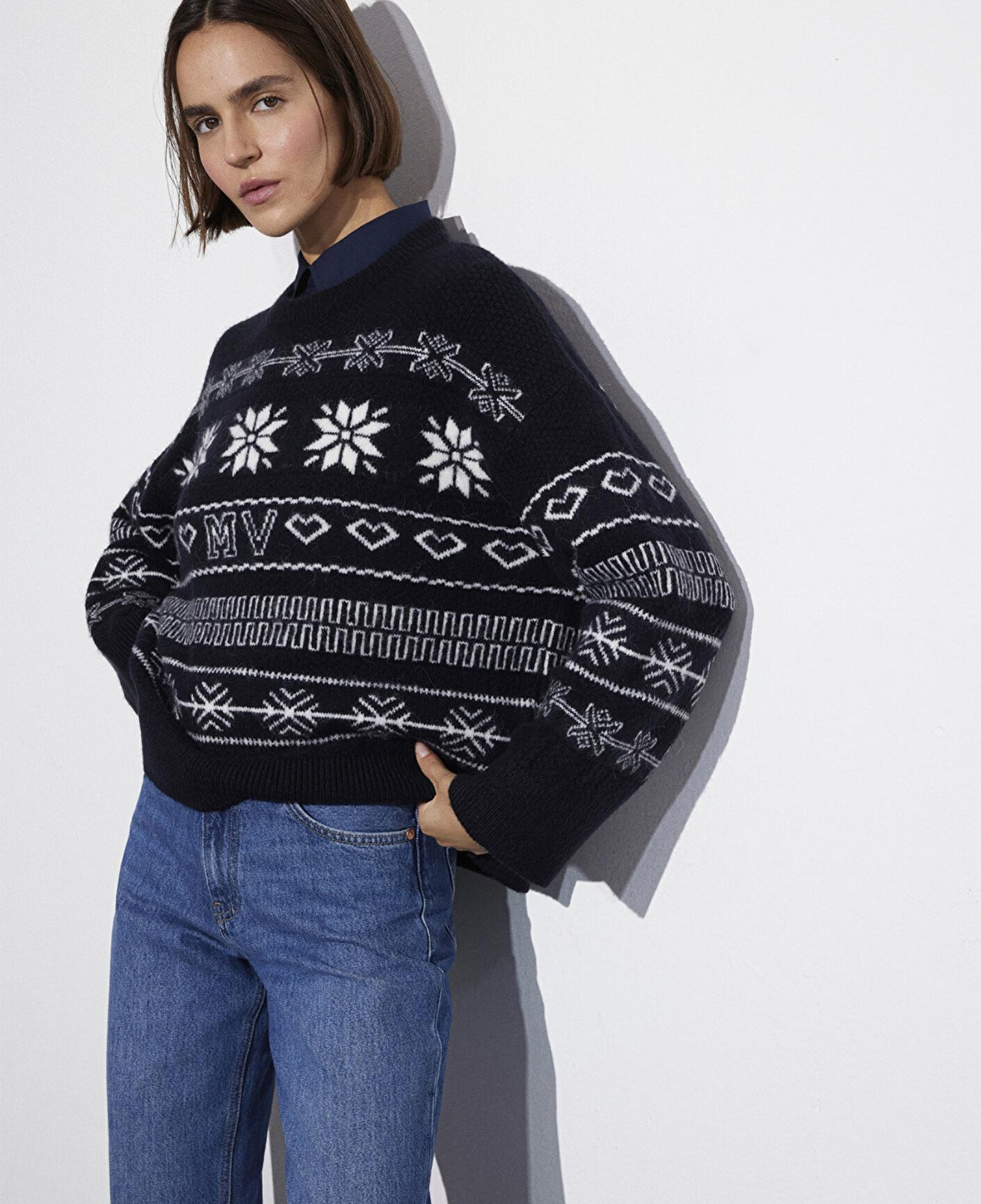 Mavi Yılbaşı Temalı Lacivert Kazak Oversize / Geniş Kesim 1710804-84371