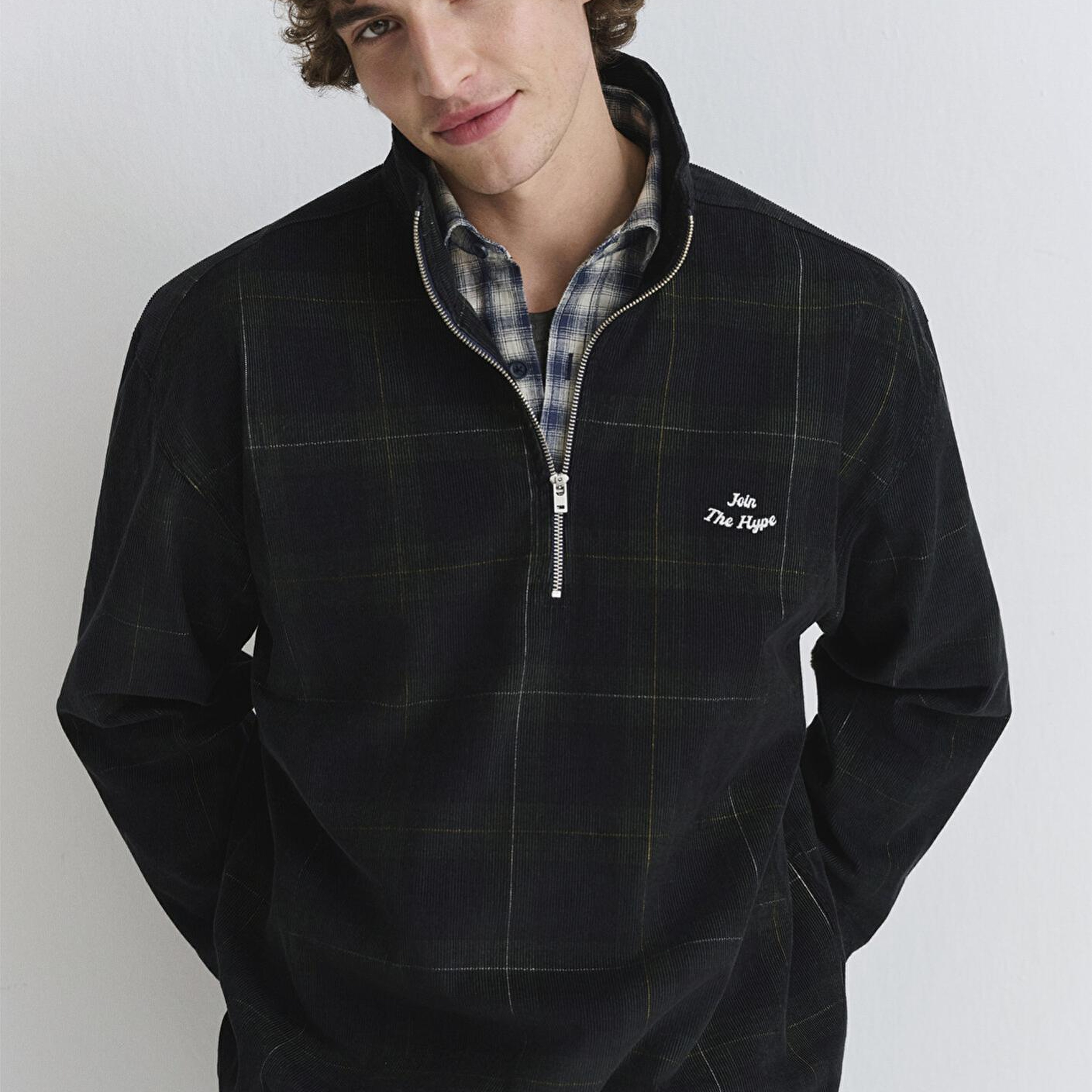 Mavi Yarı Fermuarlı Kareli Siyah Sweatshirt 0211777-91298