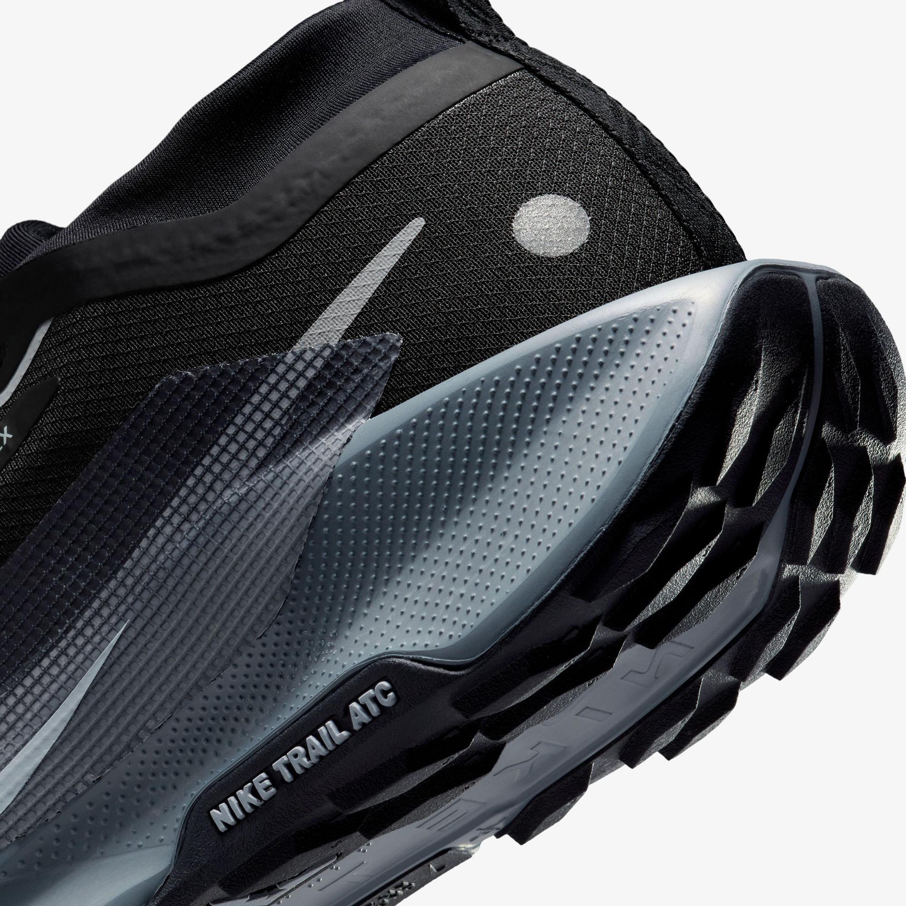 Nike Pegasus Trail 5 Gore-Tex Erkek Siyah Koşu Ayakkabısı