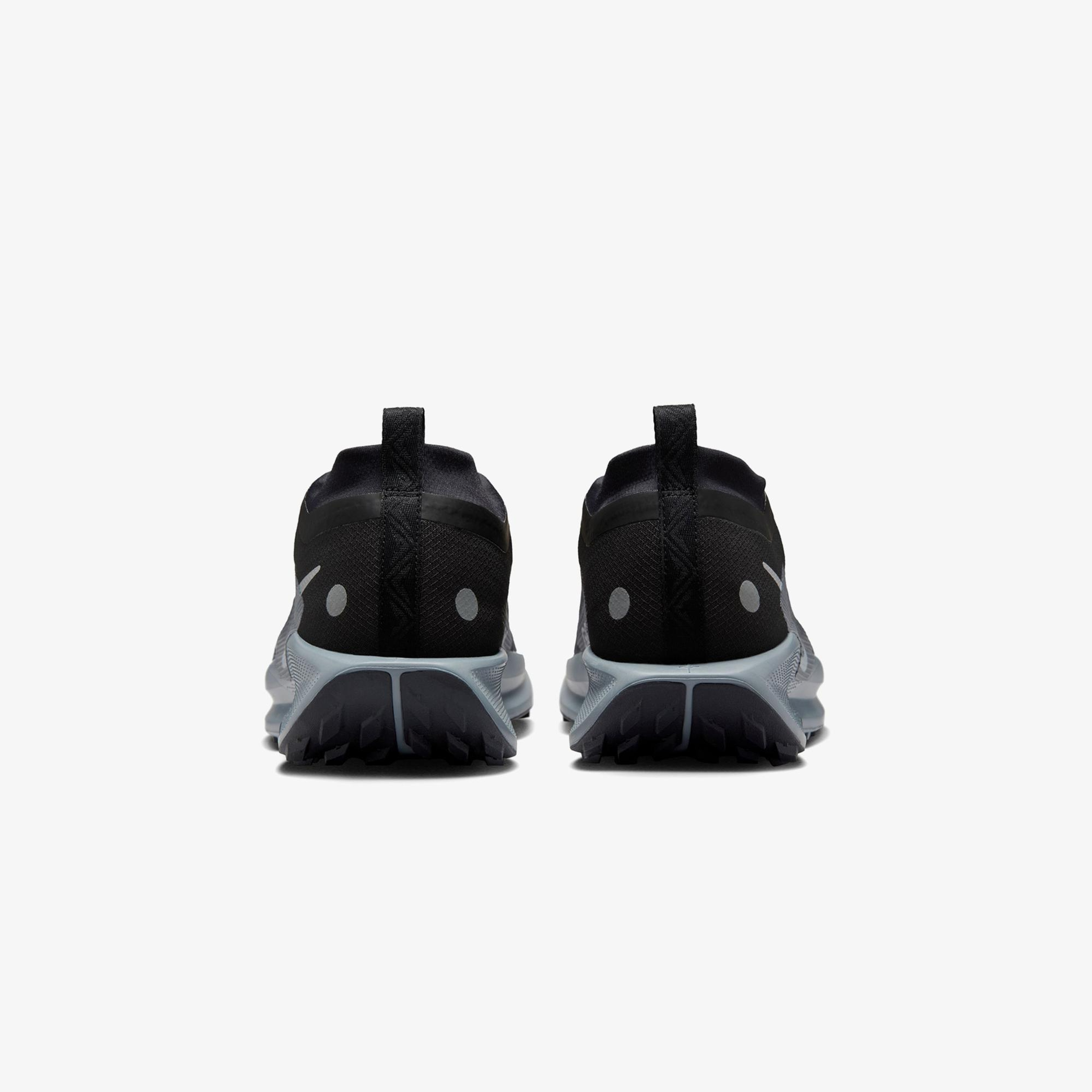 Nike Pegasus Trail 5 Gore-Tex Erkek Siyah Koşu Ayakkabısı