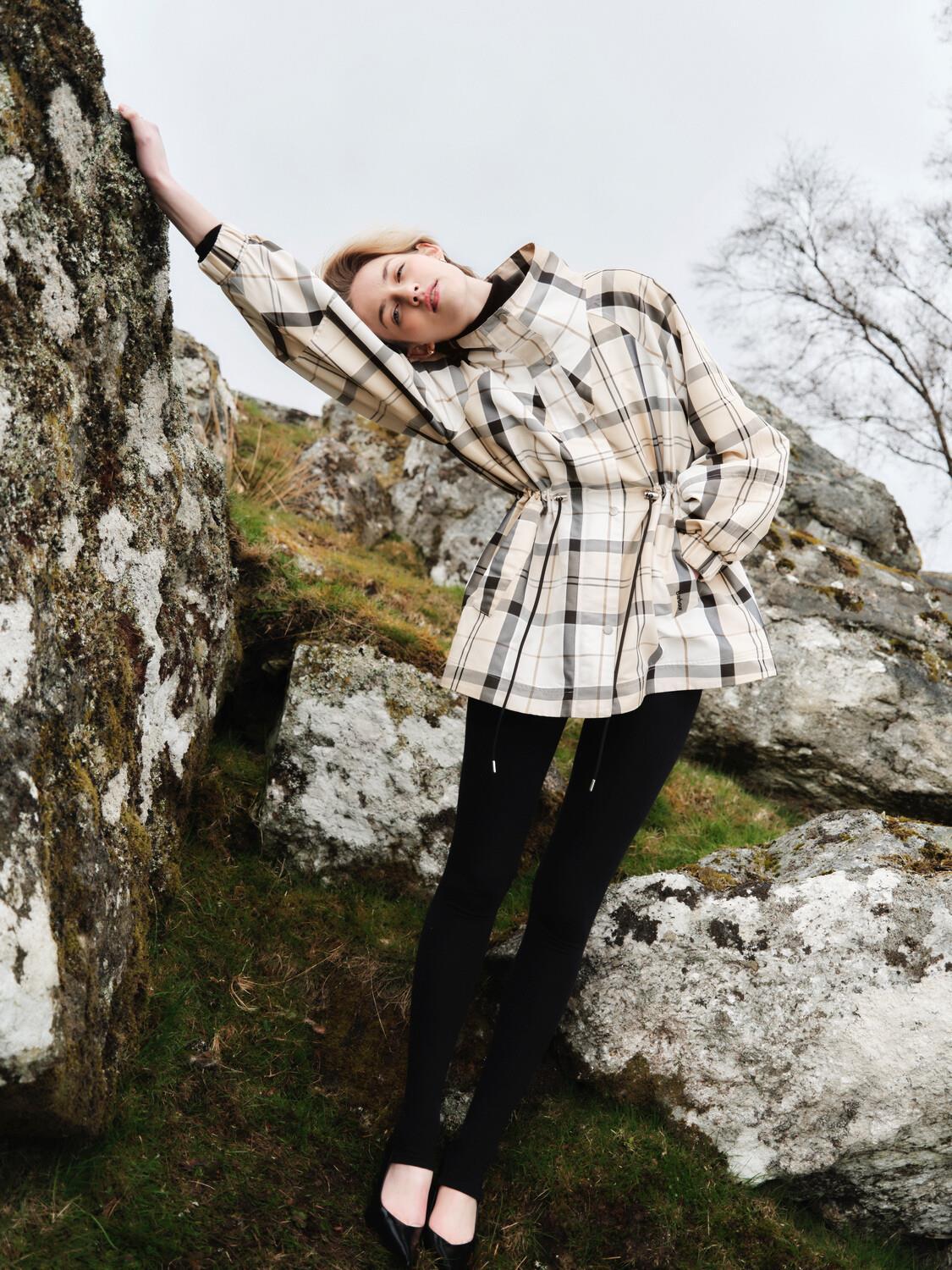 Barbour Suri Checked Showerproof Ceket