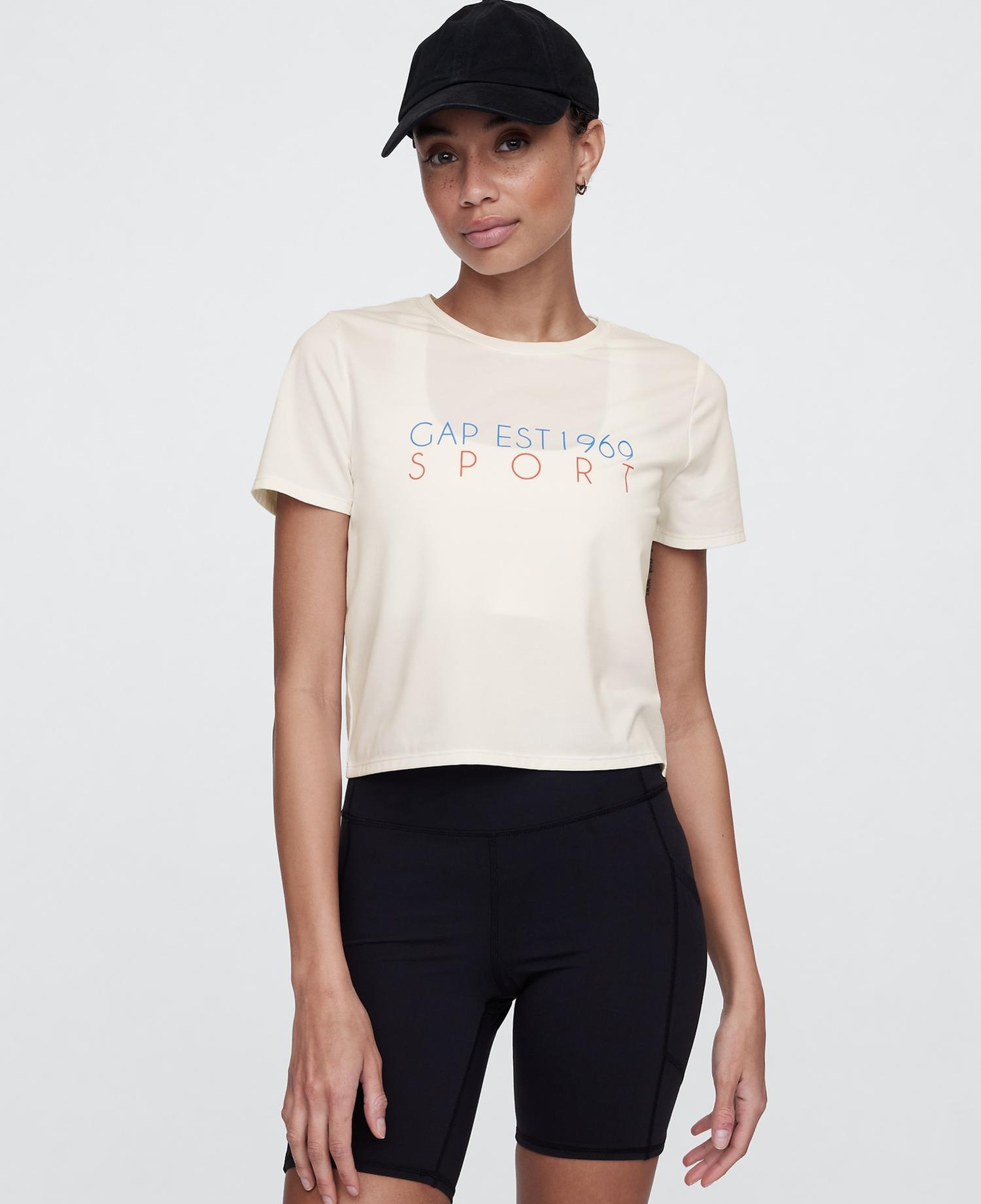 Kadın Krem GapFit Brushed Jersey Crop T-Shirt