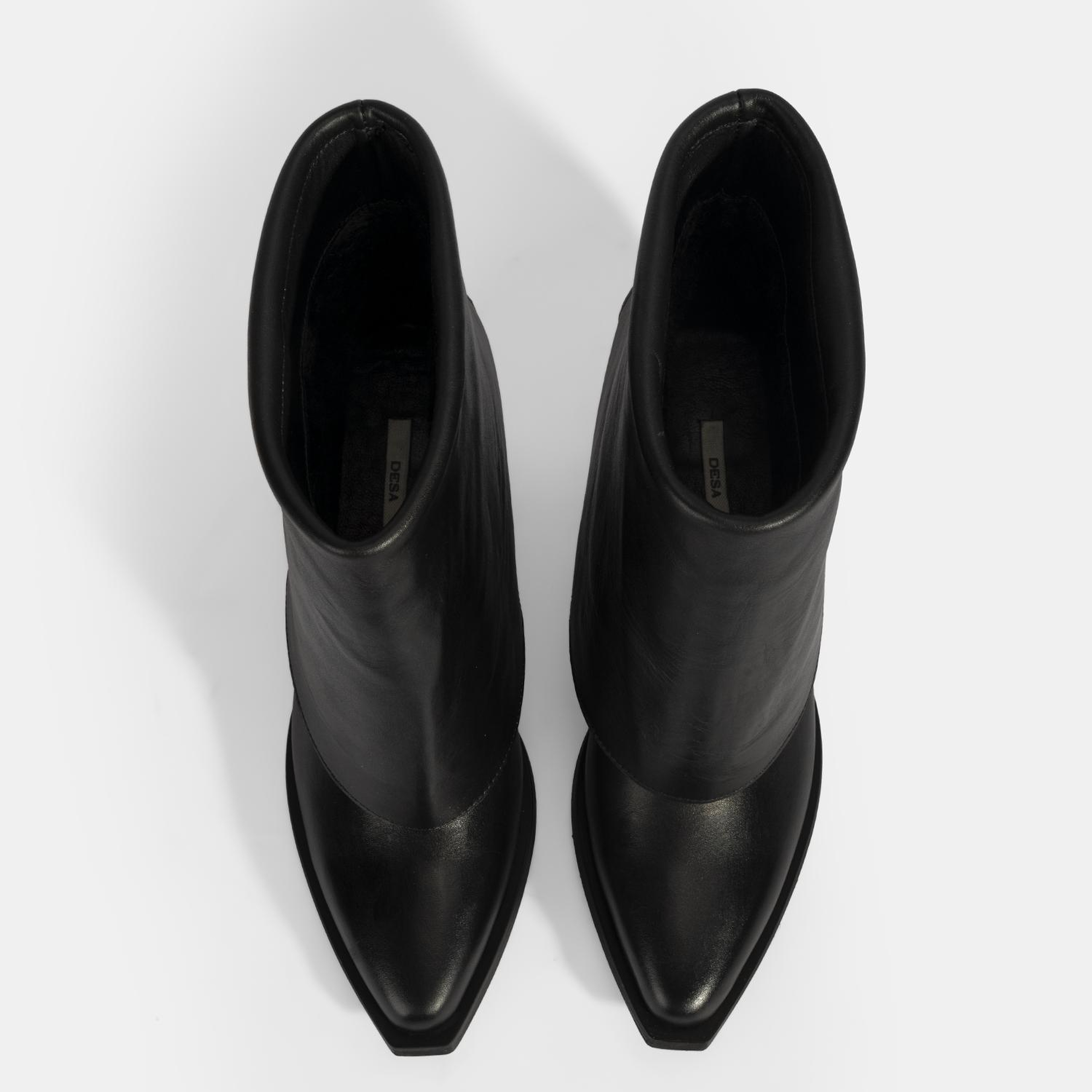 Kadın Siyah Katlama Detaylı Topuklu Deri Bot