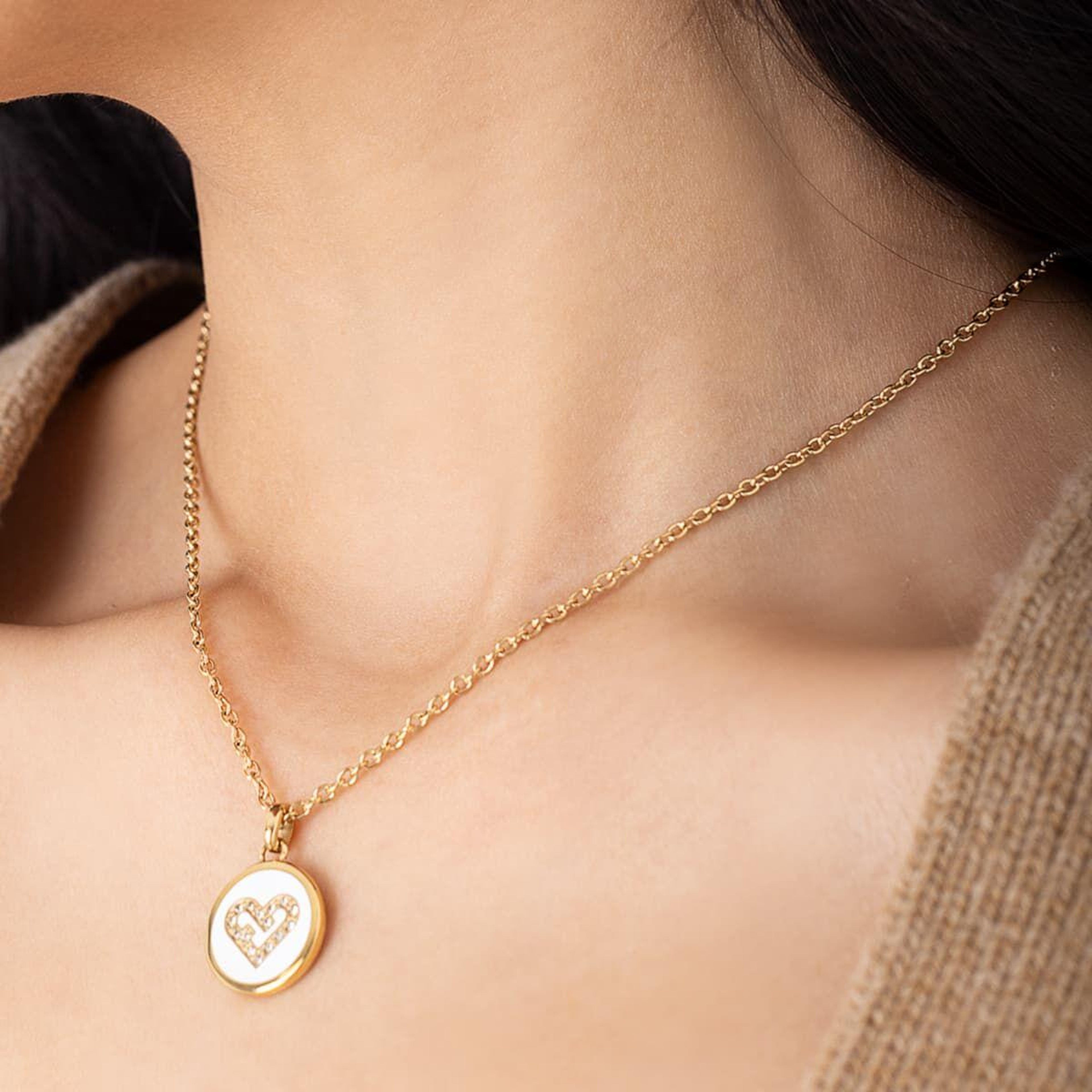 Furla FJ0211NTU Kalpli Kadın Kolye