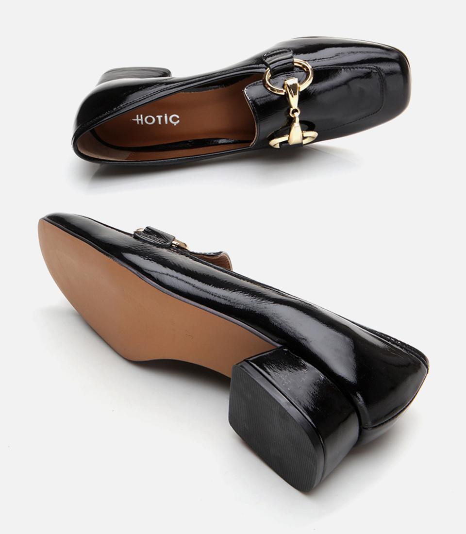 Kadın Rugan Deri Siyah Tokalı Loafer