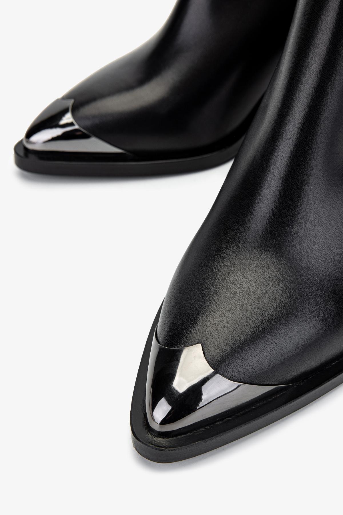 Valmenti Kadın Hakiki Deri Siyah Topuklu Bot