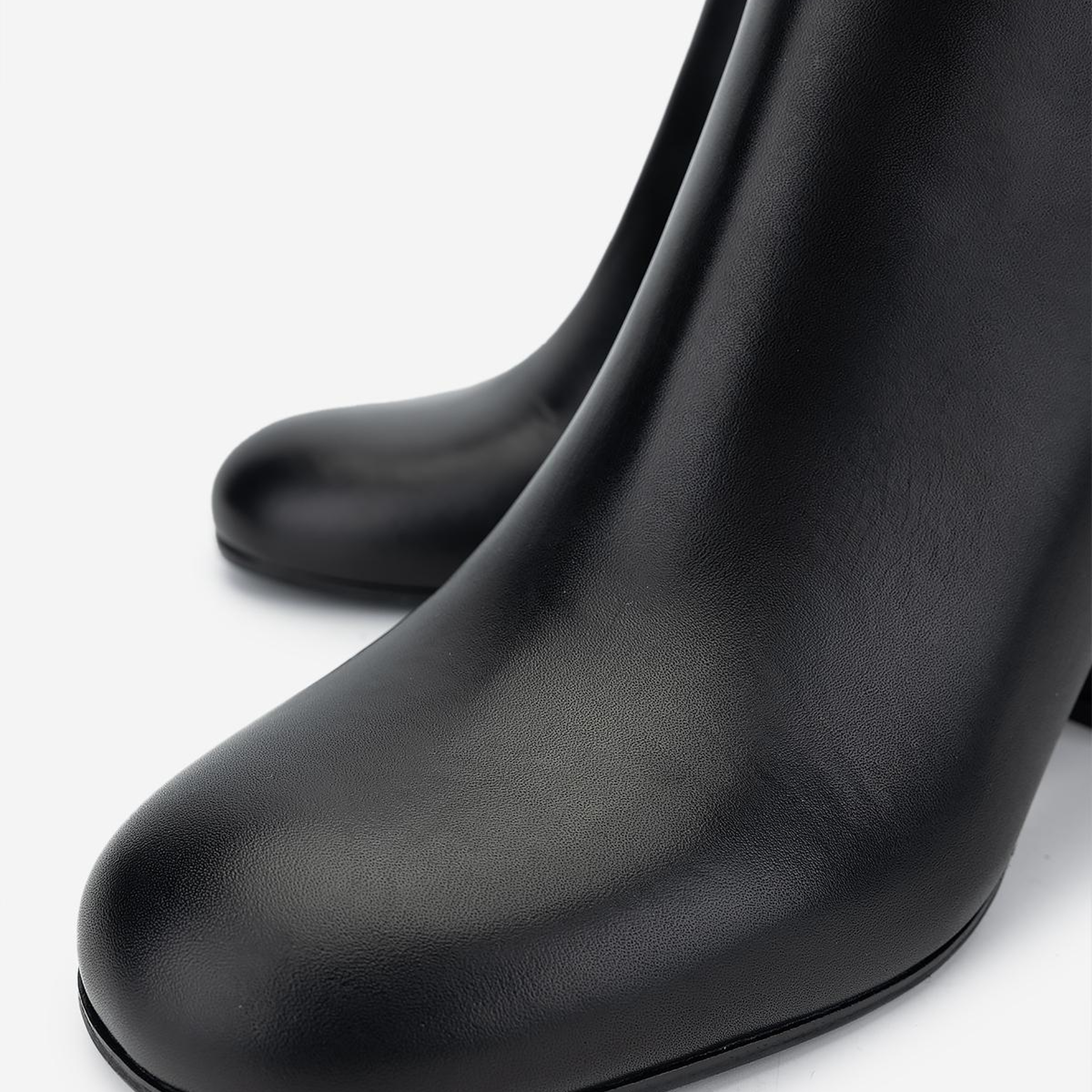 Valmenti Kadın Hakiki Deri Siyah Topuklu Bot