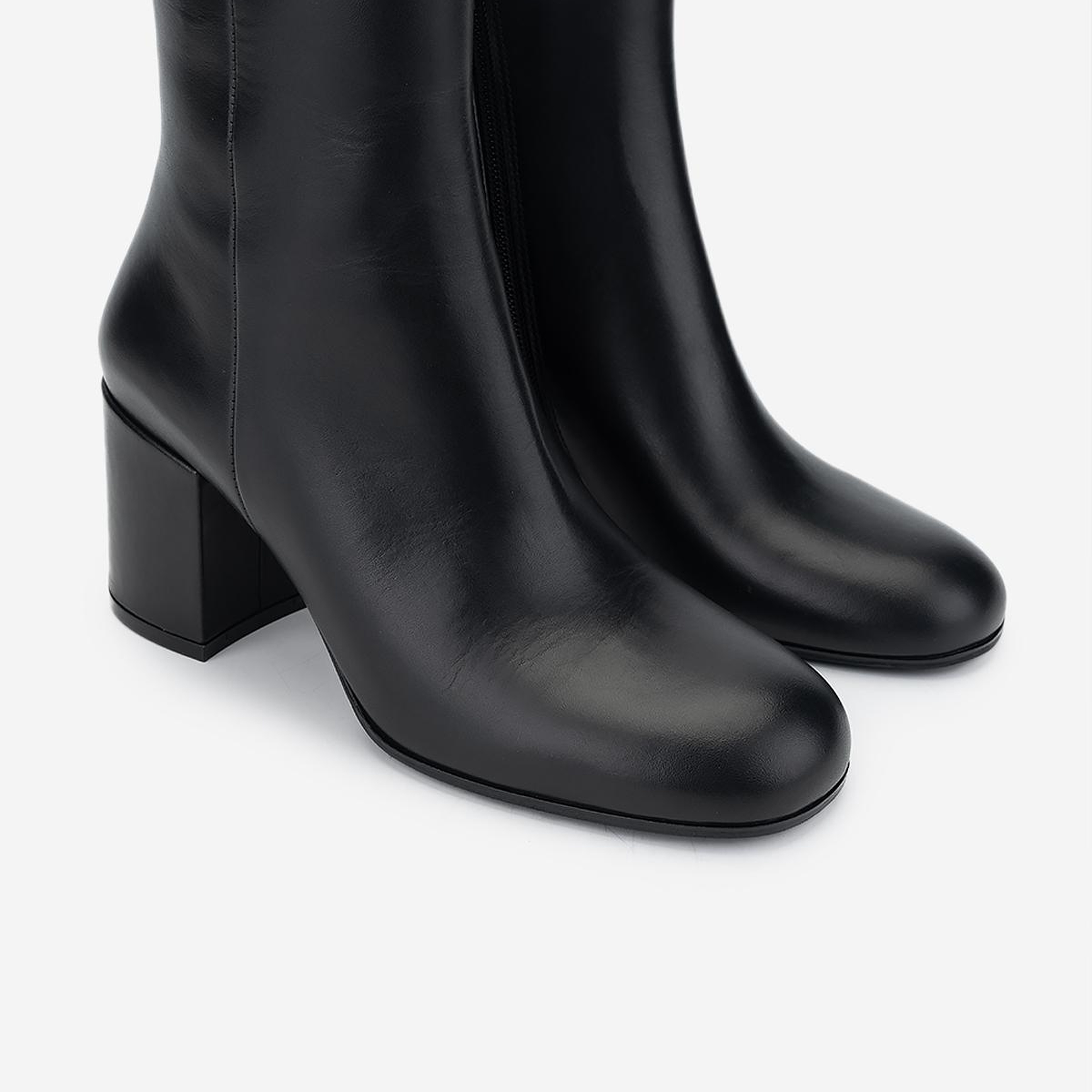 Valmenti Kadın Hakiki Deri Siyah Topuklu Bot