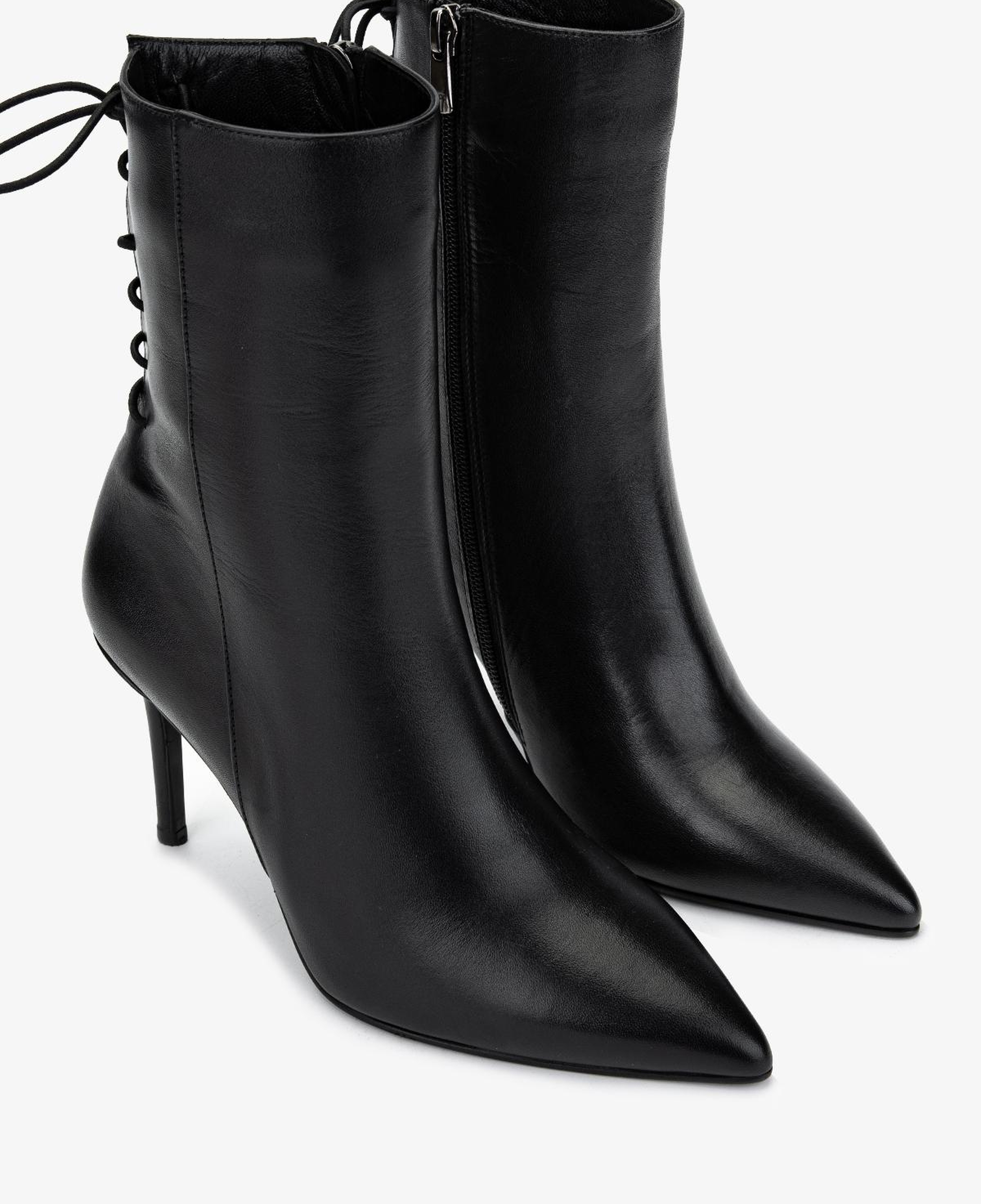 Valmenti Kadın Hakiki Deri Siyah Topuklu Bot