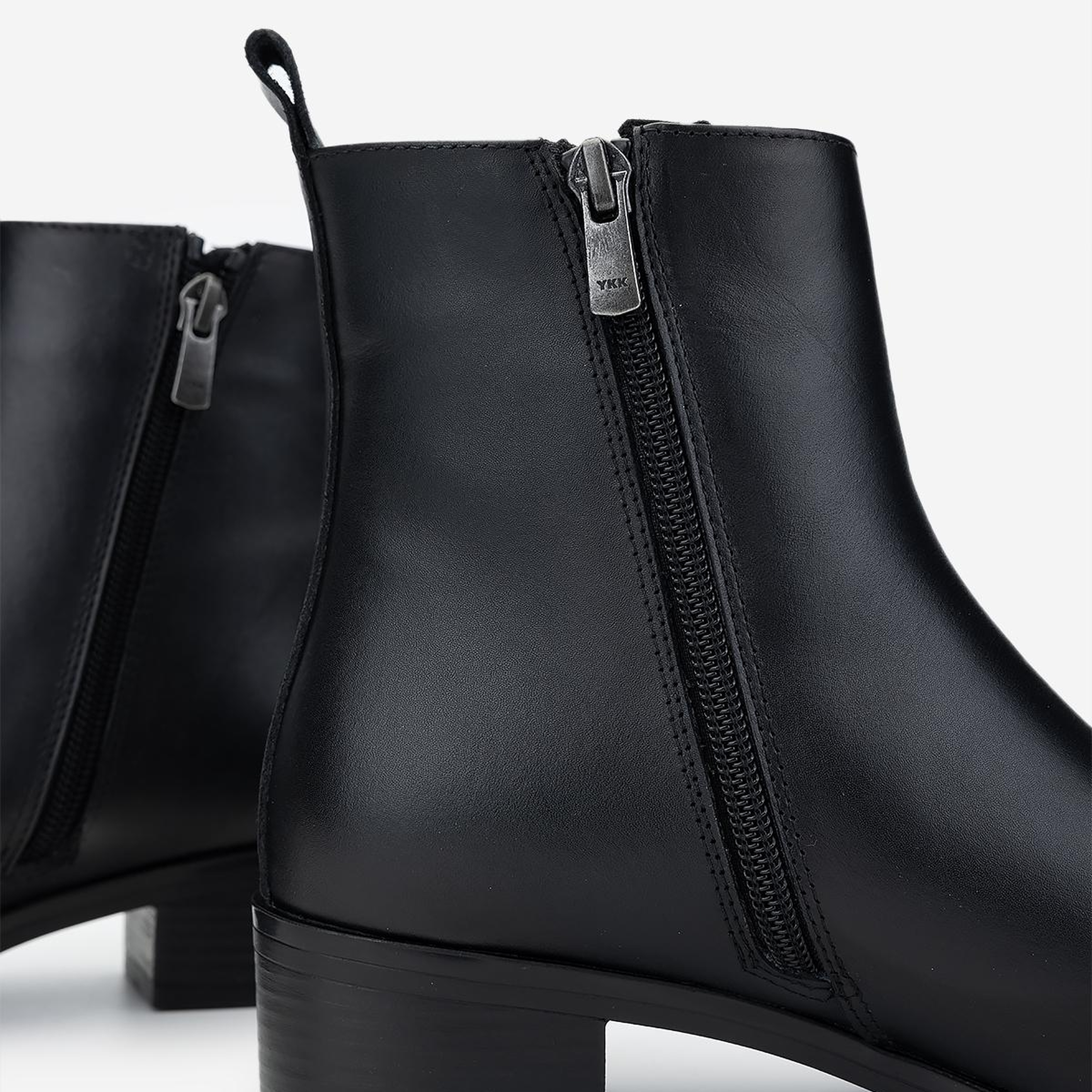 Valmenti Kadın Hakiki Deri Siyah Topuklu Bot