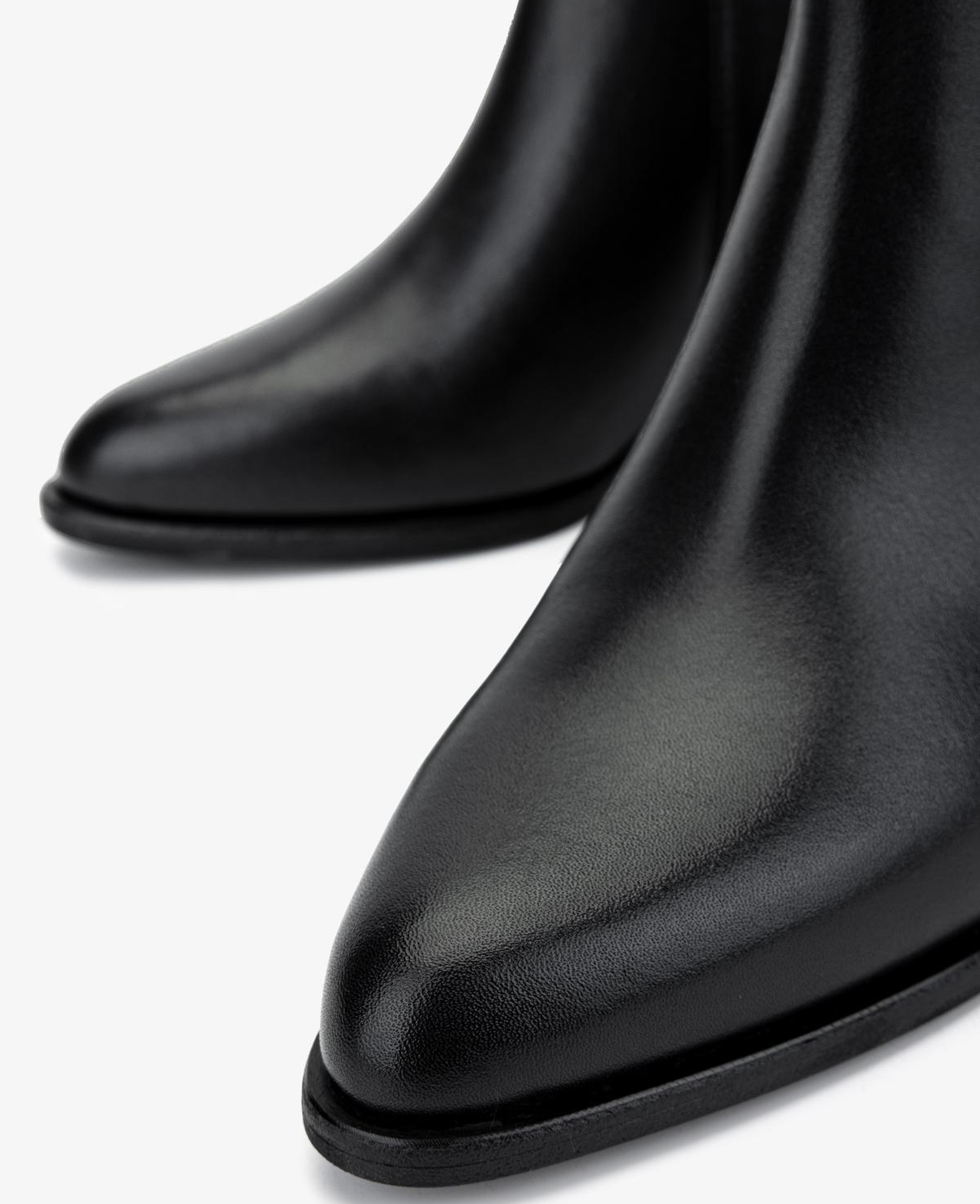 Valmenti Kadın Hakiki Deri Siyah Topuklu Bot