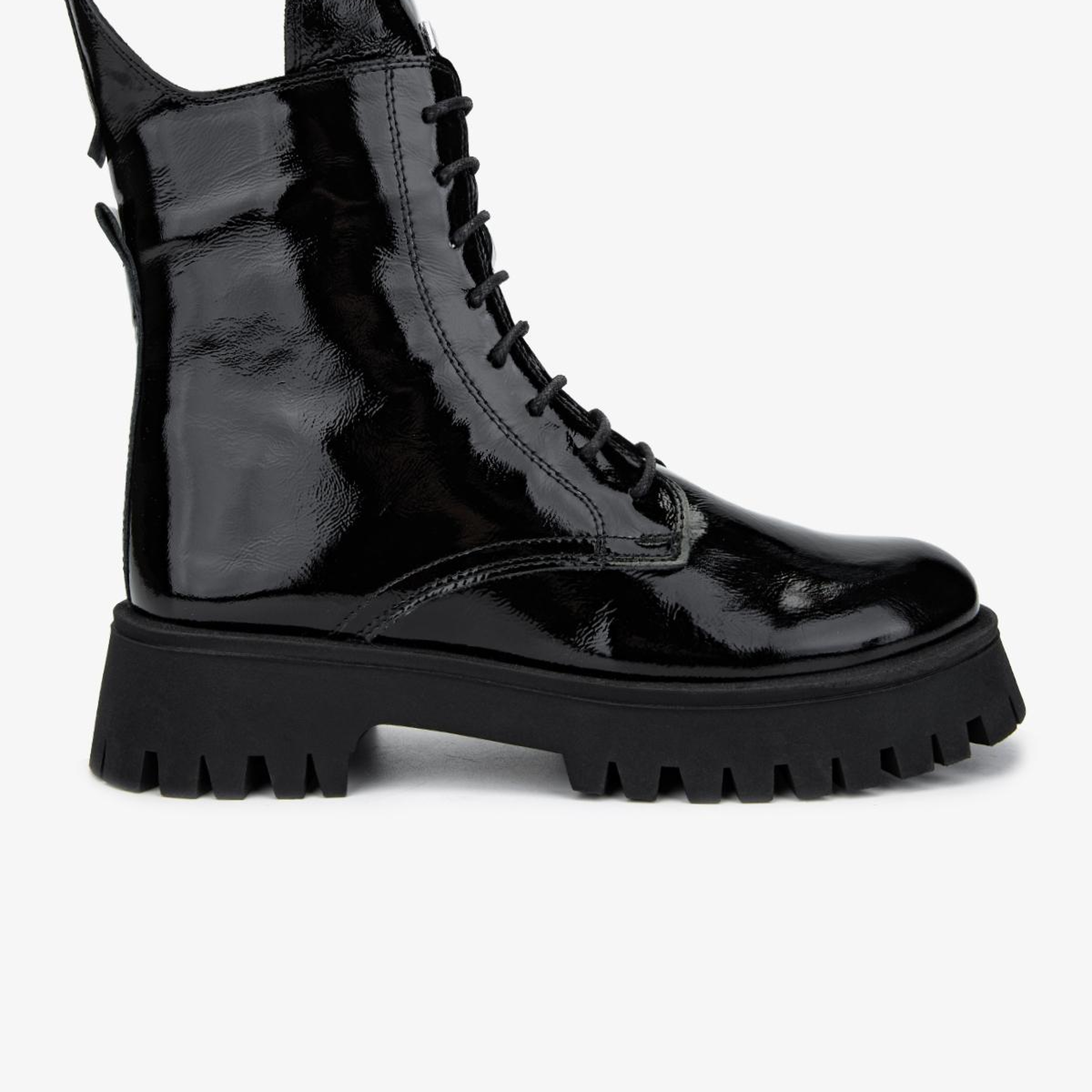 Valmenti Kadın Hakiki Deri Siyah Kırışık Rugan Düz Bot