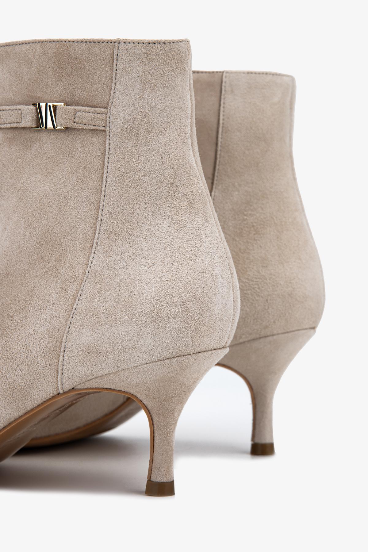 Valmenti Kadın Hakiki Deri Bej Süet Topuklu Bot