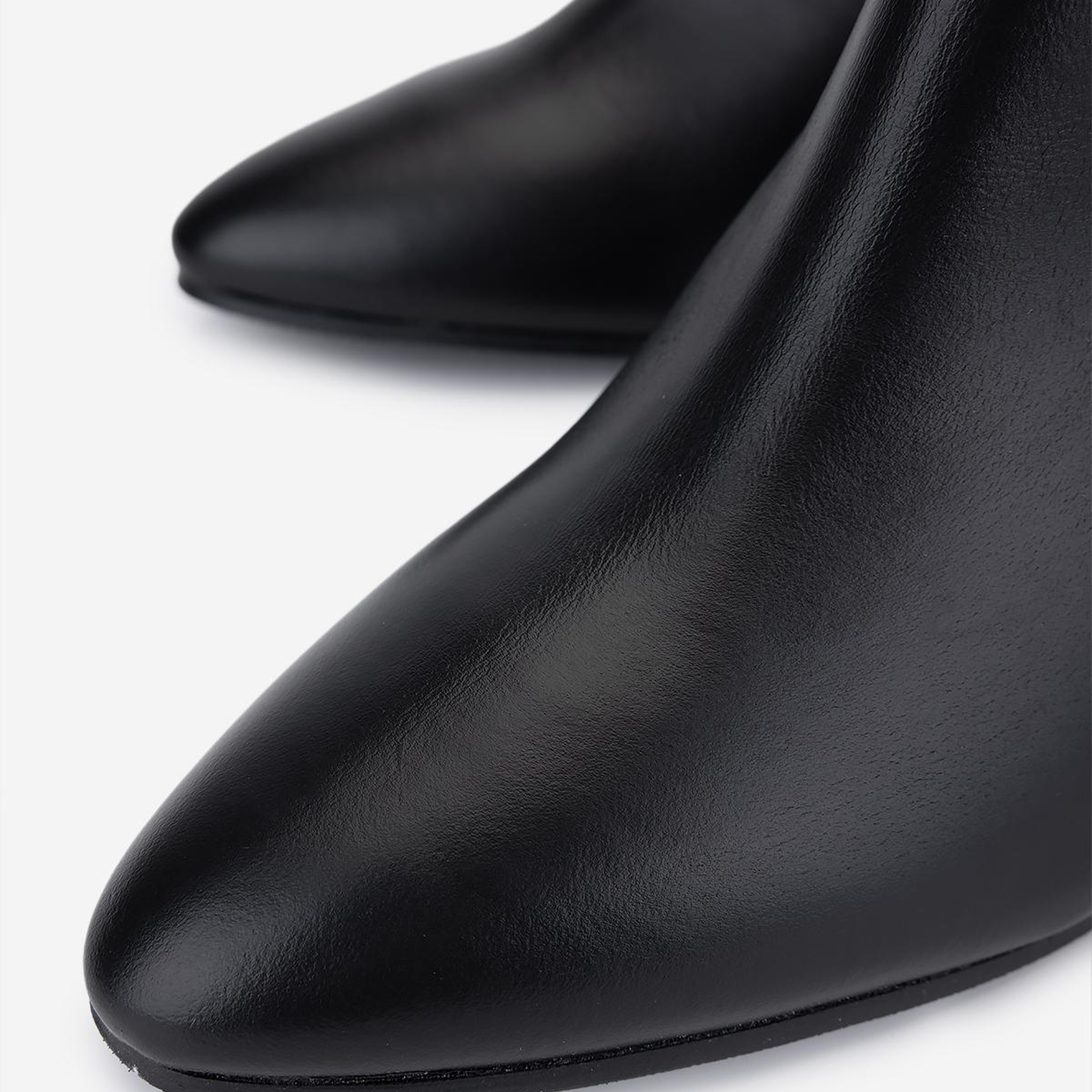 Valmenti Kadın Hakiki Deri Siyah Topuklu Bot