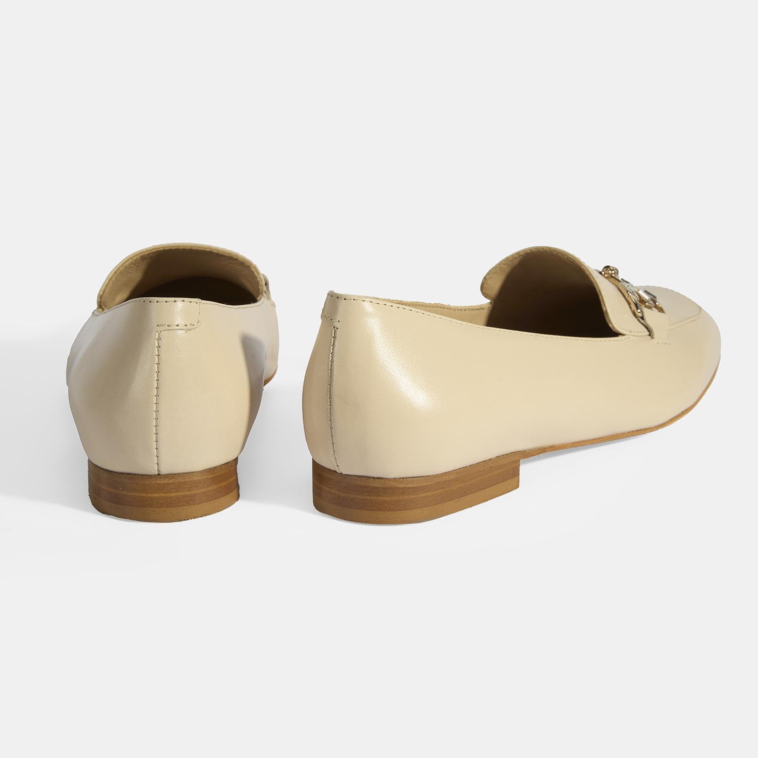 Luca Grossi Kadın Bej Taşlı Toka Aksesuarlı Deri Loafer