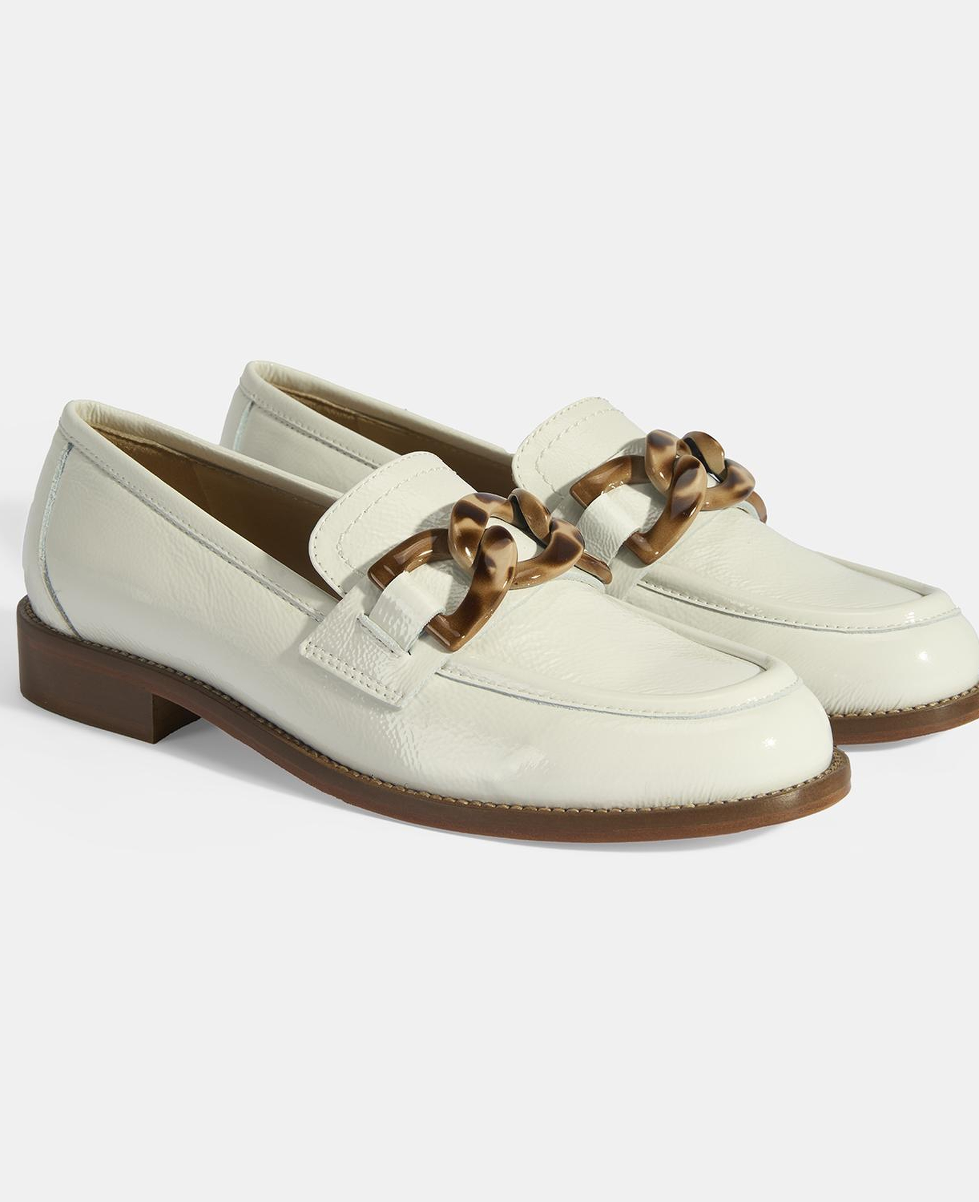 Luca Grossi Kadın Beyaz Aksesuar Detaylı Rugan Loafer