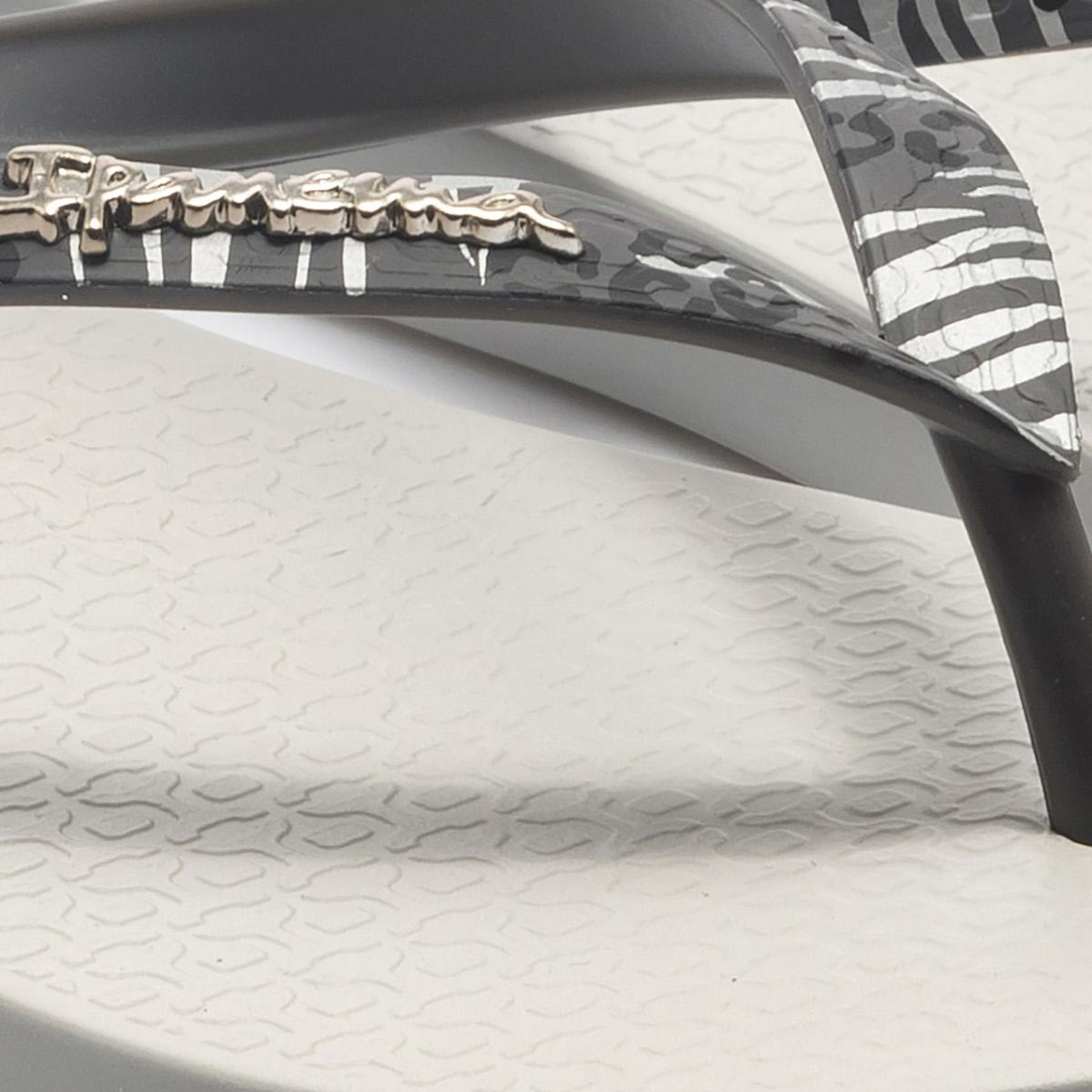 Duna Kadın Parmak Arası Terlik Gri 35/42