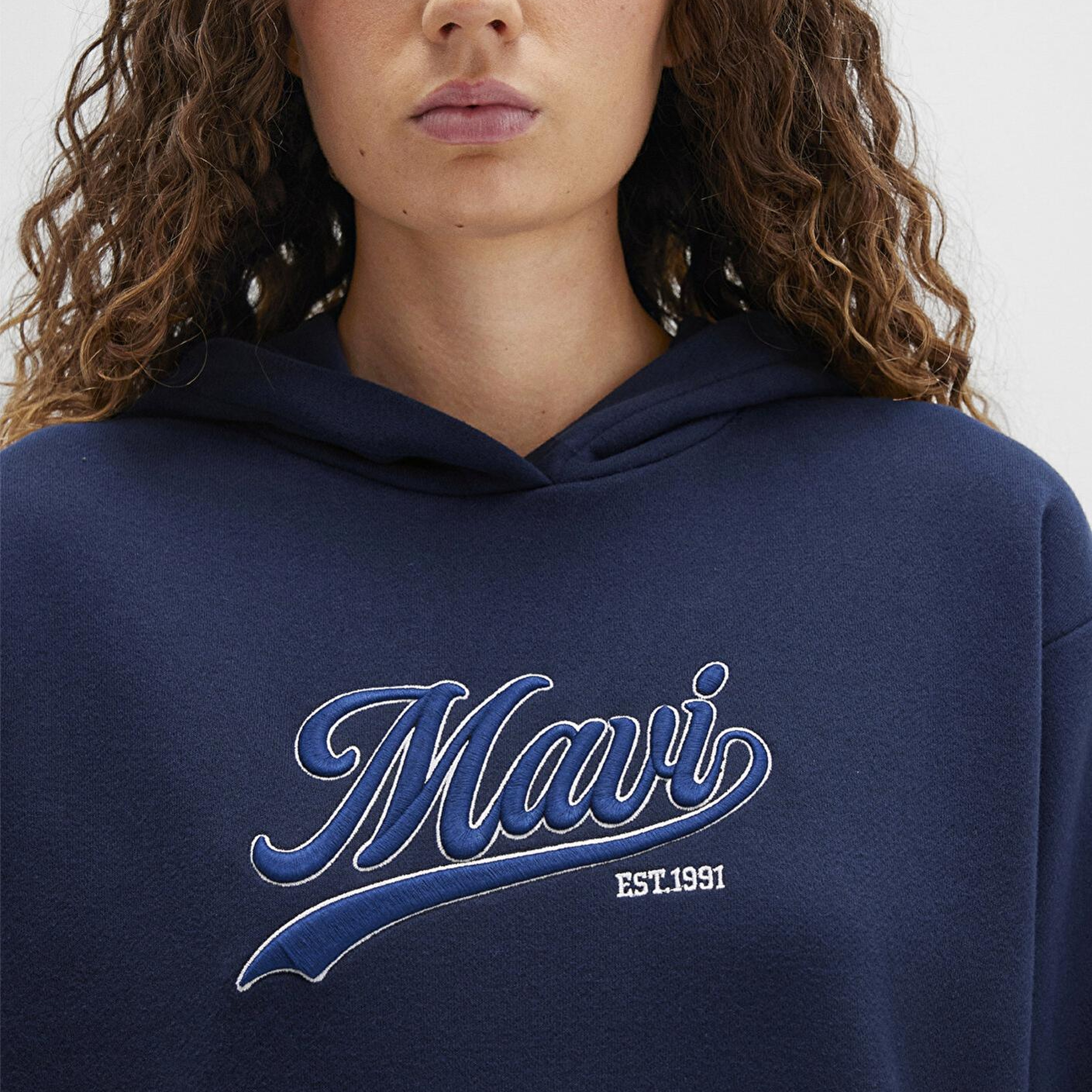 Mavi Mavi Logo Baskılı Kapüşonlu Lacivert Sweatshirt 1S10420-82318