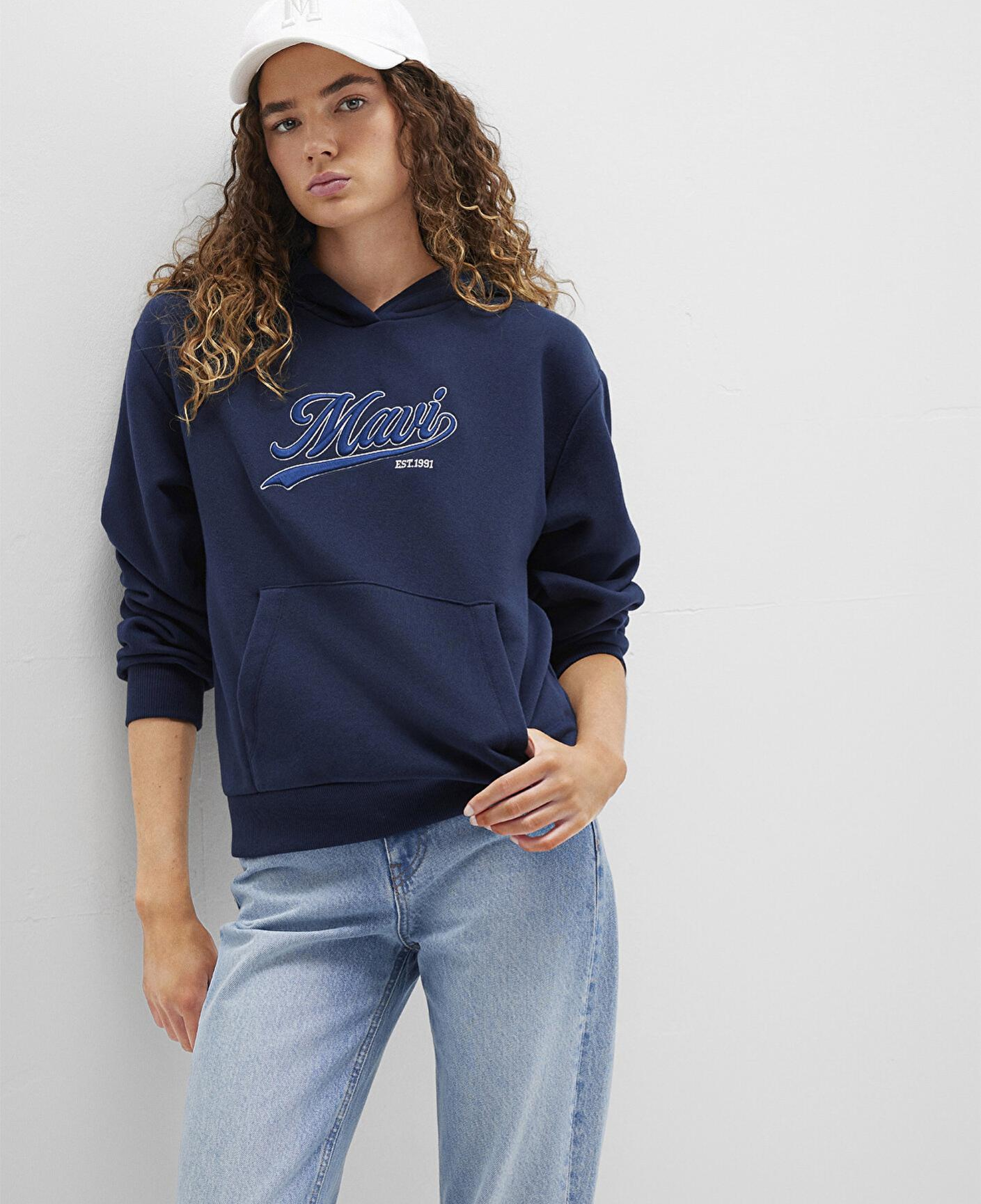 Mavi Mavi Logo Baskılı Kapüşonlu Lacivert Sweatshirt 1S10420-82318