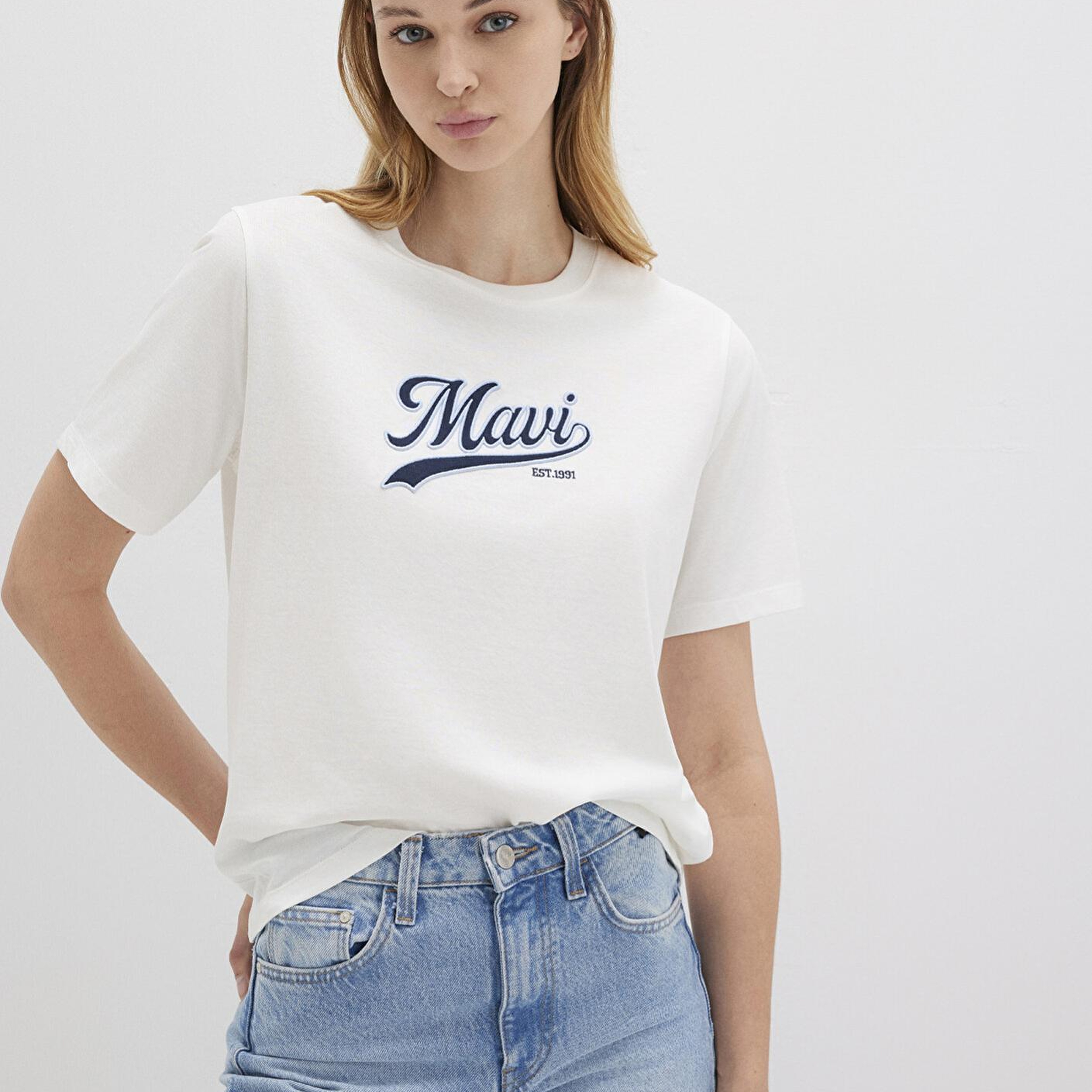 Mavi Mavi Logo Baskılı Ekru Tişört Regular Fit / Normal Kesim 1613565-80194